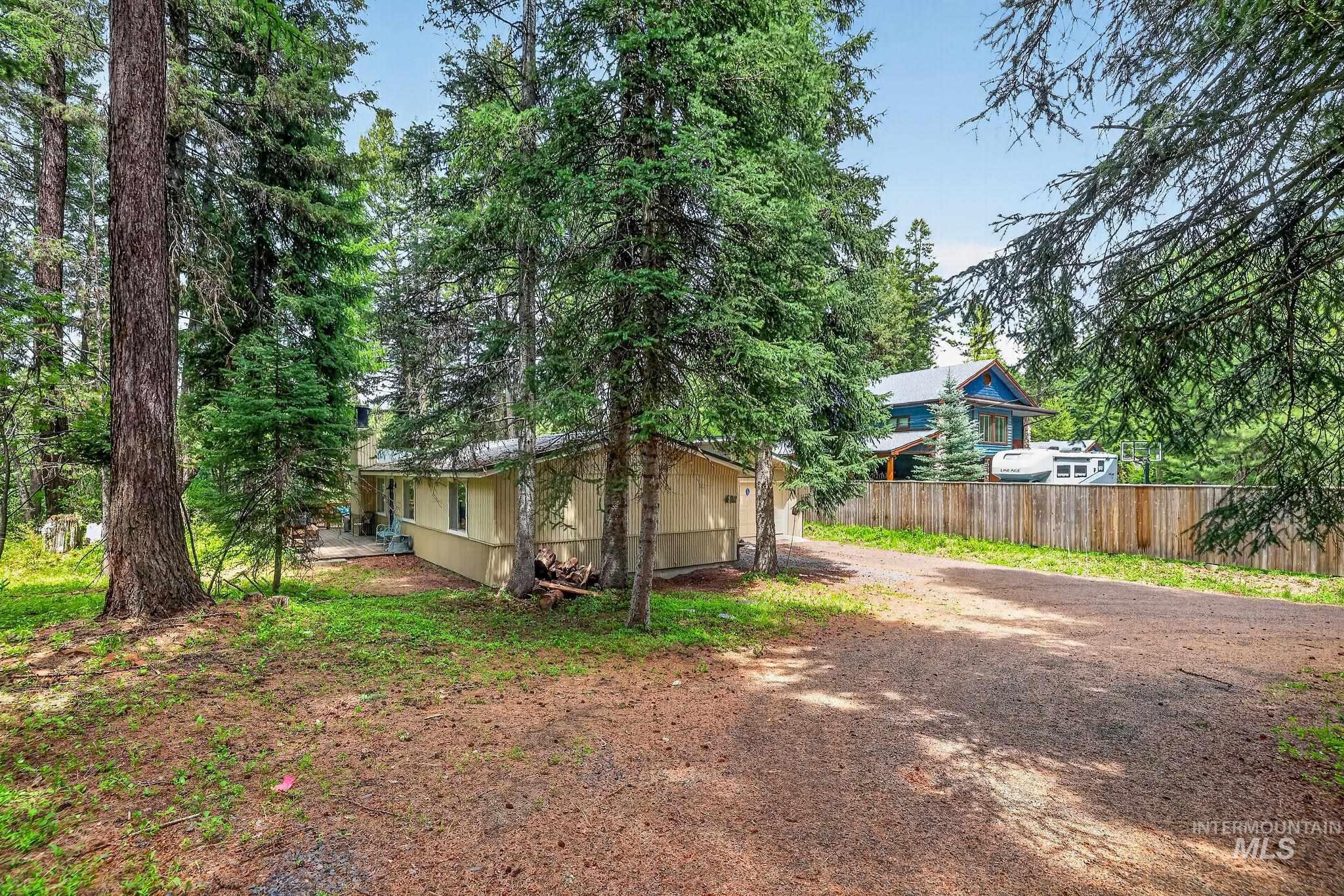 411 Rio Vista Blvd, McCall, Idaho 83638, 3 Bedrooms, 2 Bathrooms, Residential For Sale, Price $949,000, 98987143