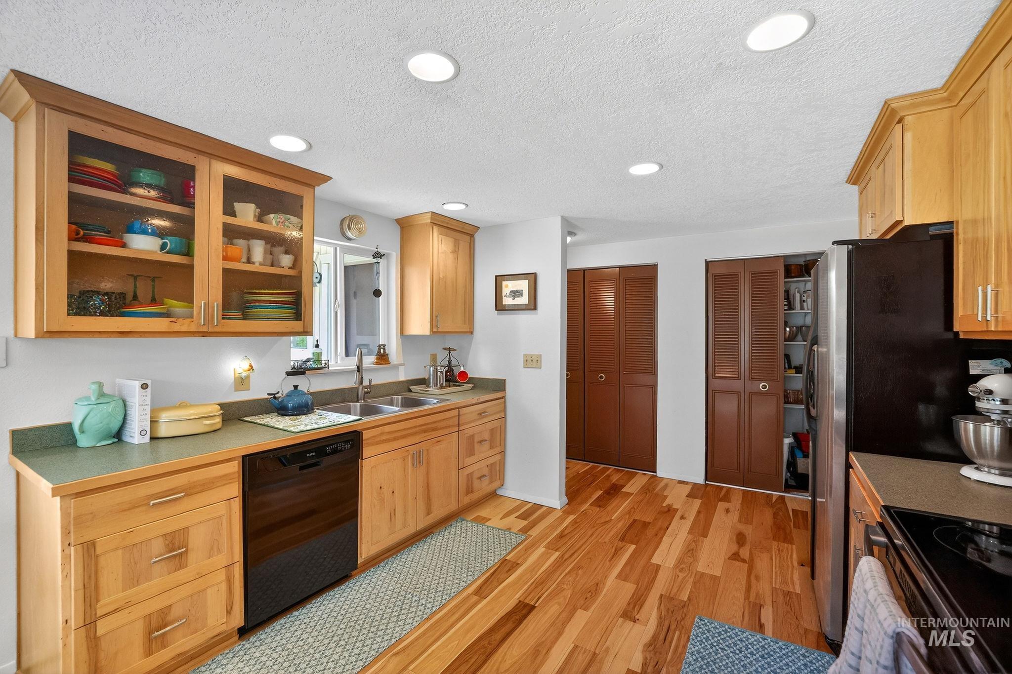 411 Rio Vista Blvd, McCall, Idaho 83638, 3 Bedrooms, 2 Bathrooms, Residential For Sale, Price $949,000, 98987143