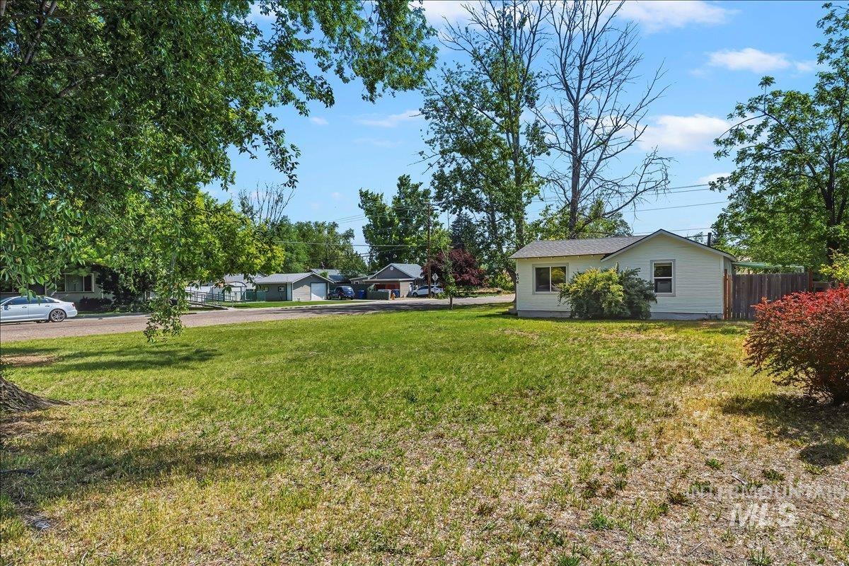 404 S Fern St., Nampa, Idaho 83686, 2 Bedrooms, 1 Bathroom, Residential For Sale, Price $300,000, 98987144