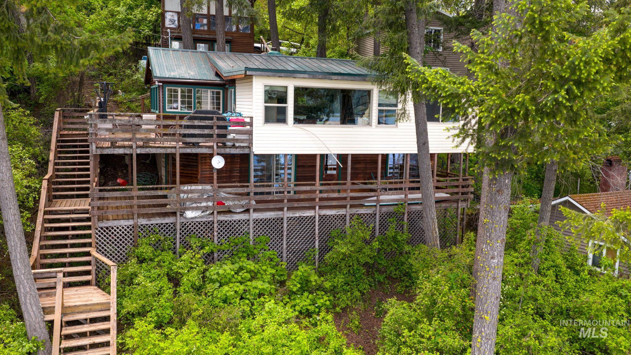 448 Rocky Point Loop Rd., Plummer, Idaho 83851, 3 Bedrooms, 1 Bathroom, Residential For Sale, Price $425,000, 98987151
