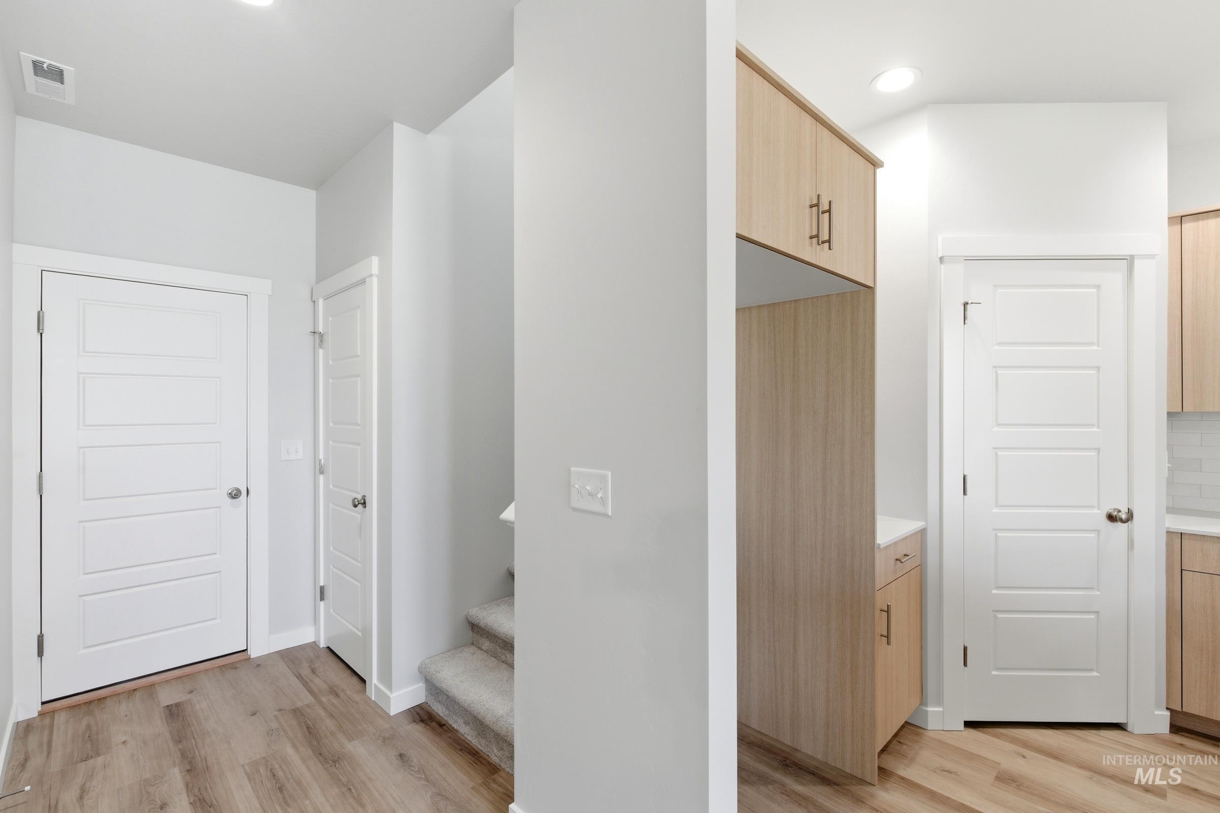 4254 N Camp Creek Ave, Meridian, Idaho 83646, 3 Bedrooms, 2.5 Bathrooms, Residential For Sale, Price $462,990, 98987152
