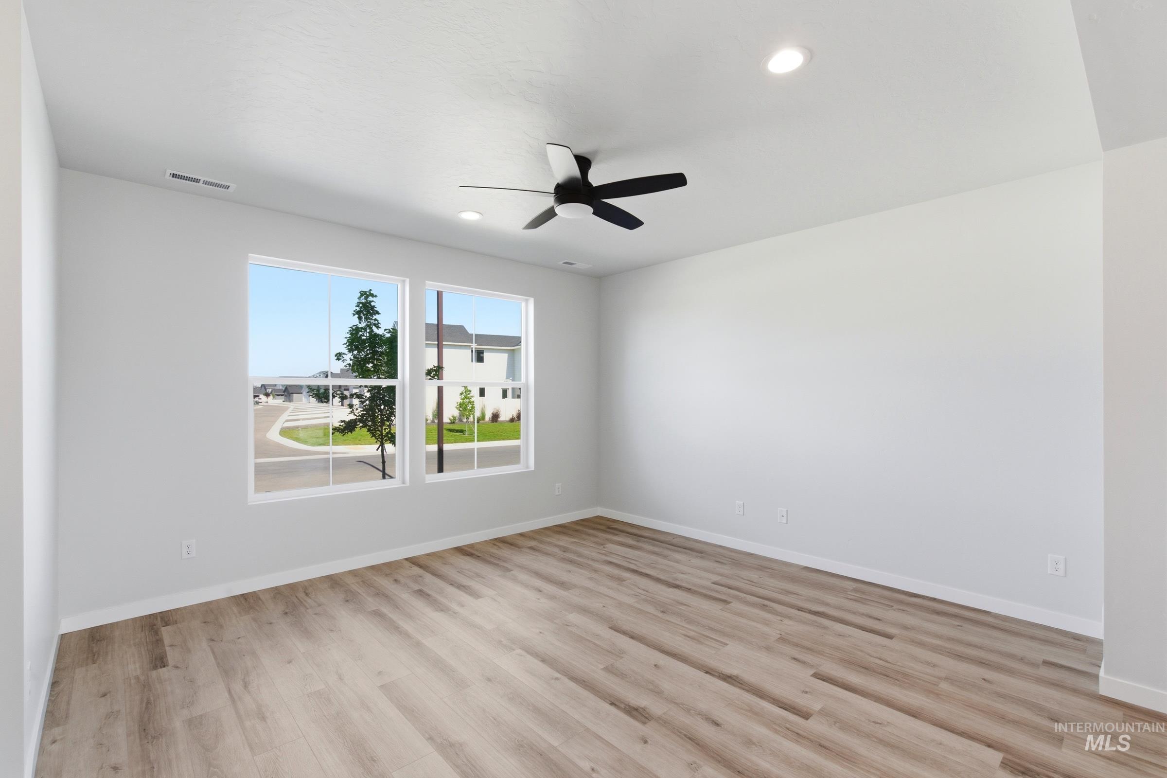 4254 N Camp Creek Ave, Meridian, Idaho 83646, 3 Bedrooms, 2.5 Bathrooms, Residential For Sale, Price $462,990, 98987152