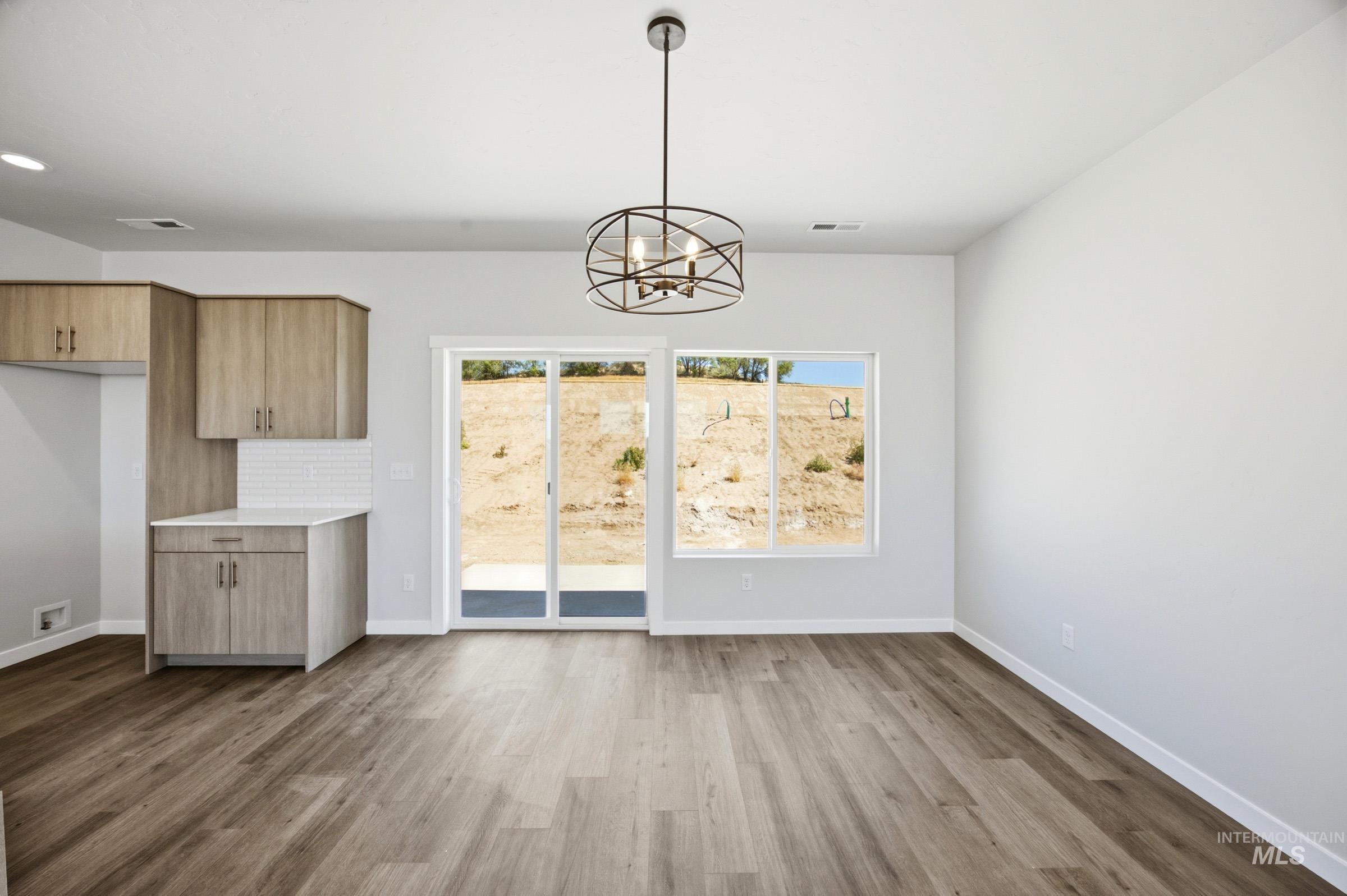 11846 W Snow Flower Dr, Star, Idaho 83669, 4 Bedrooms, 2 Bathrooms, Residential For Sale, Price $629,990, 98987154