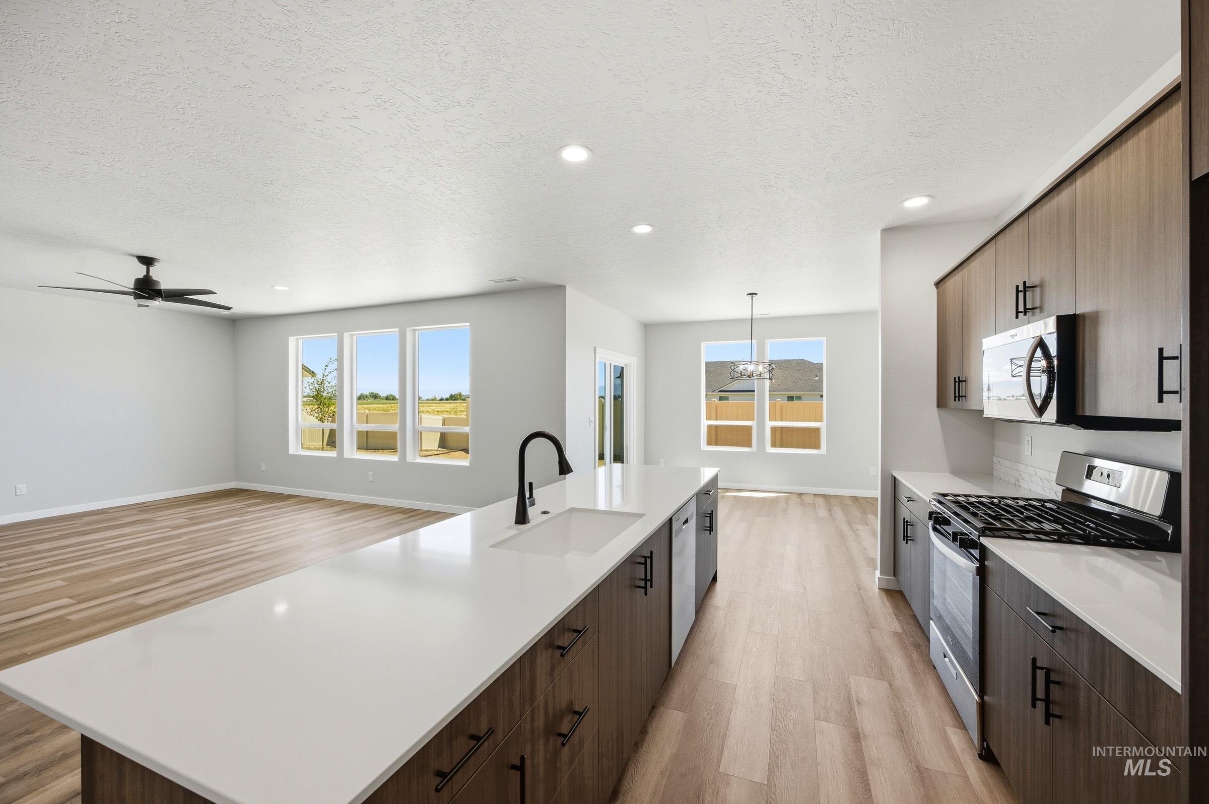 8286 E Cool River Lp, Nampa, Idaho 83687, 4 Bedrooms, 2 Bathrooms, Residential For Sale, Price $544,990, 98987156
