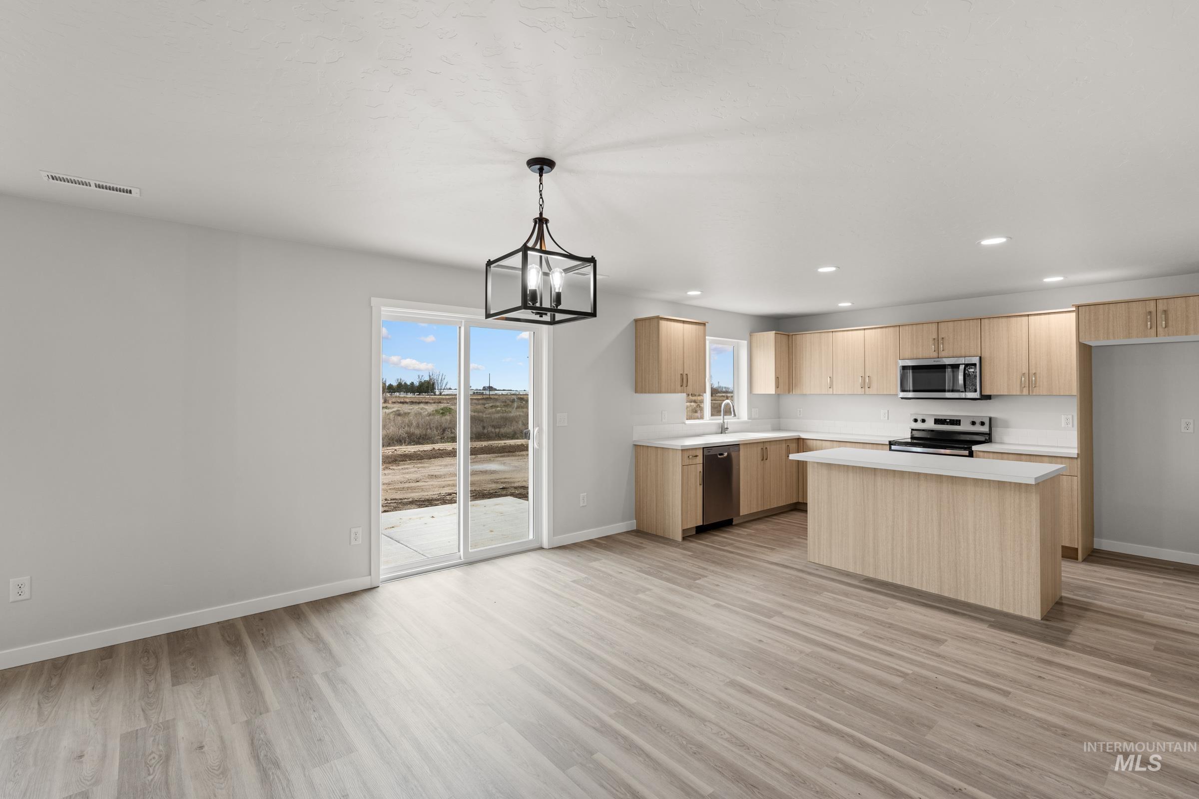 7139 E Marble Springs Dr, Nampa, Idaho 83687, 4 Bedrooms, 2.5 Bathrooms, Residential For Sale, Price $544,990, 98987160