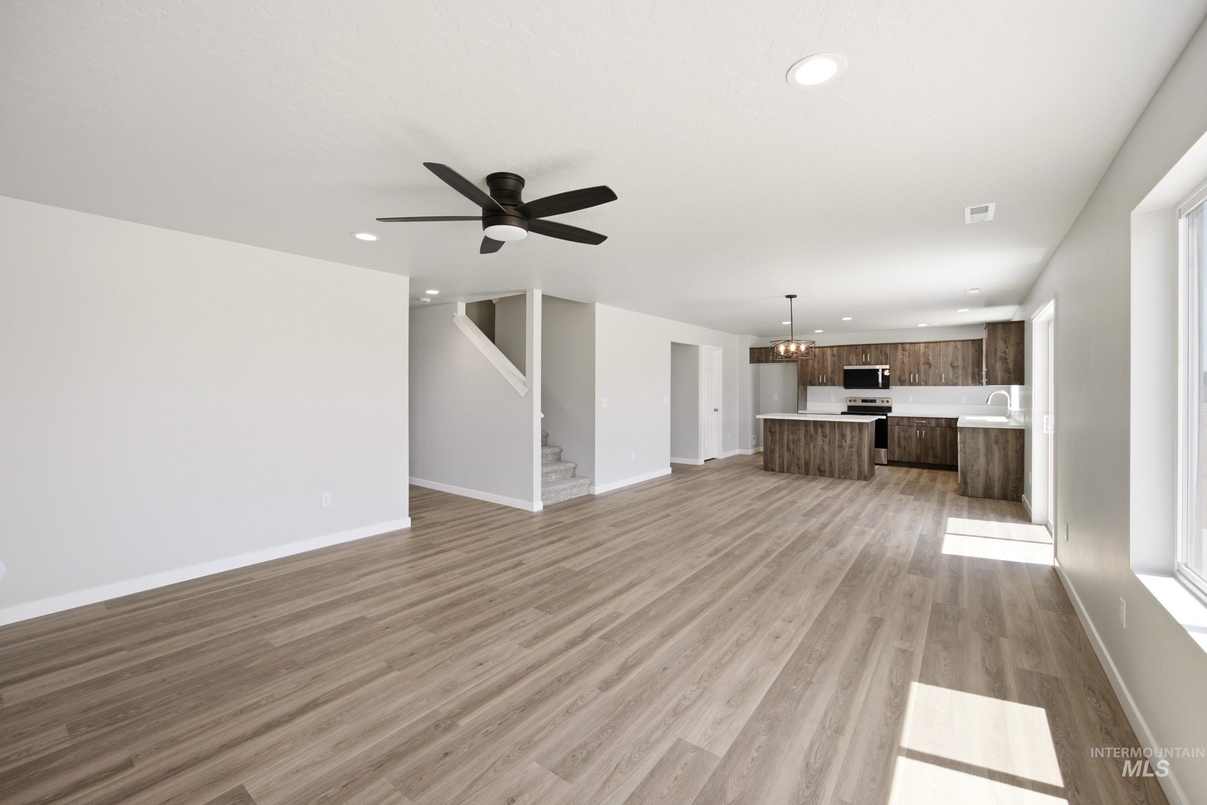 7139 E Marble Springs Dr, Nampa, Idaho 83687, 4 Bedrooms, 2.5 Bathrooms, Residential For Sale, Price $544,990, 98987160