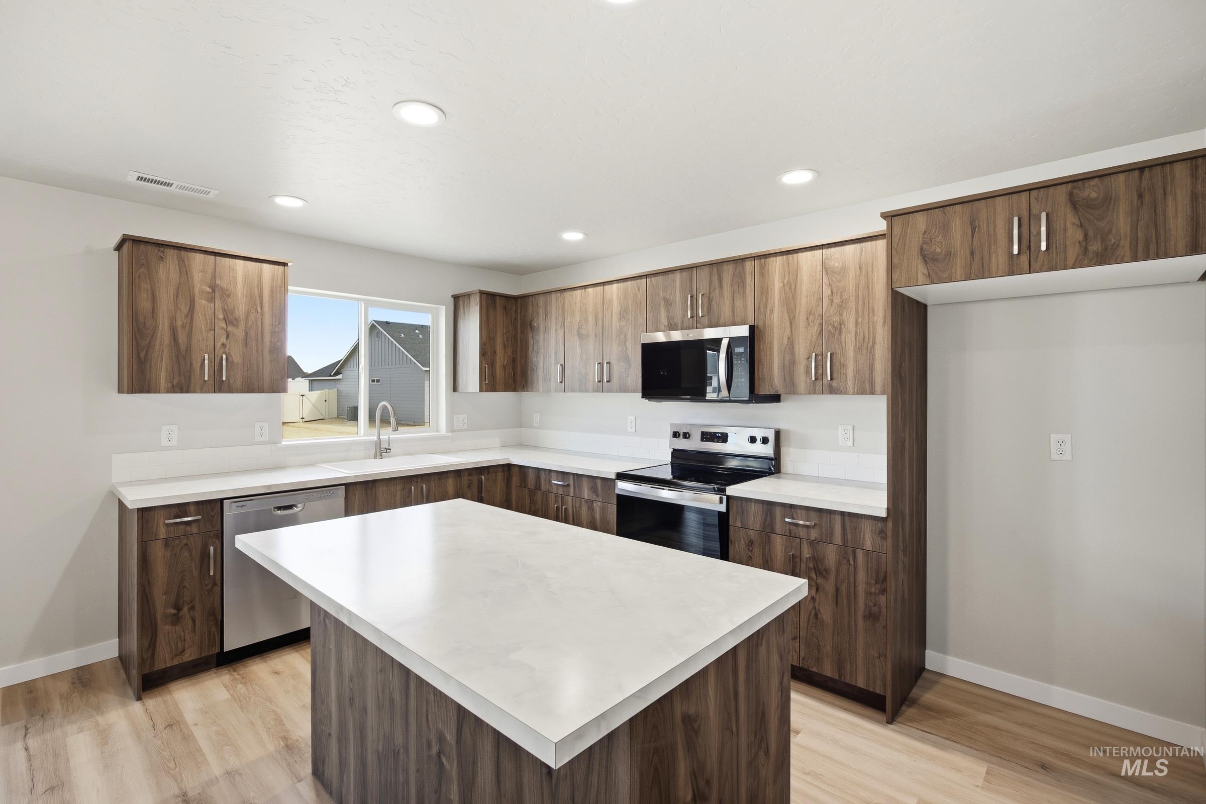 496 Waverly Ave, Middleton, Idaho 83644, 4 Bedrooms, 2.5 Bathrooms, Residential For Sale, Price $488,990,MLS 98987165