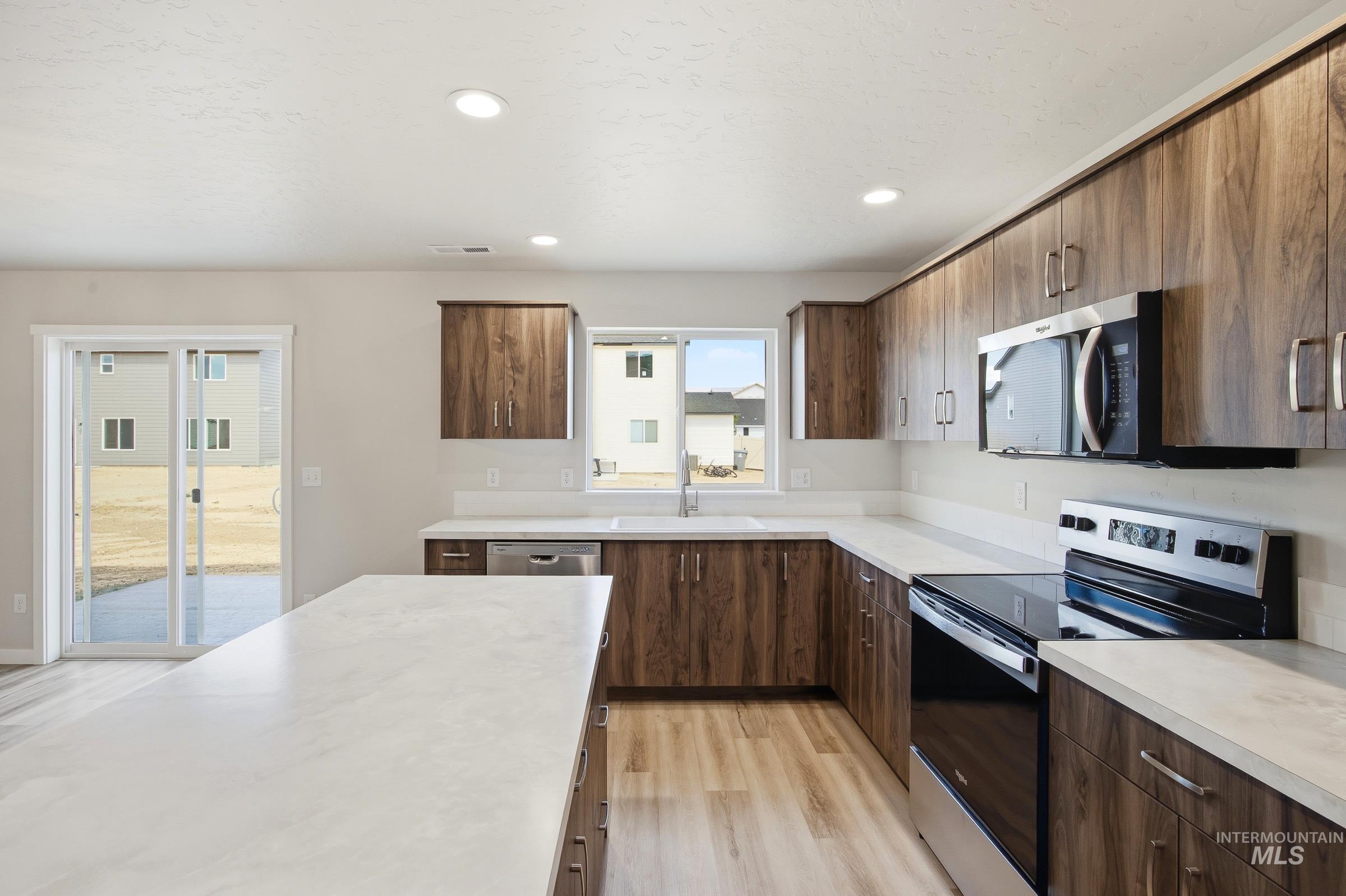 496 Waverly Ave, Middleton, Idaho 83644, 4 Bedrooms, 2.5 Bathrooms, Residential For Sale, Price $488,990,MLS 98987165