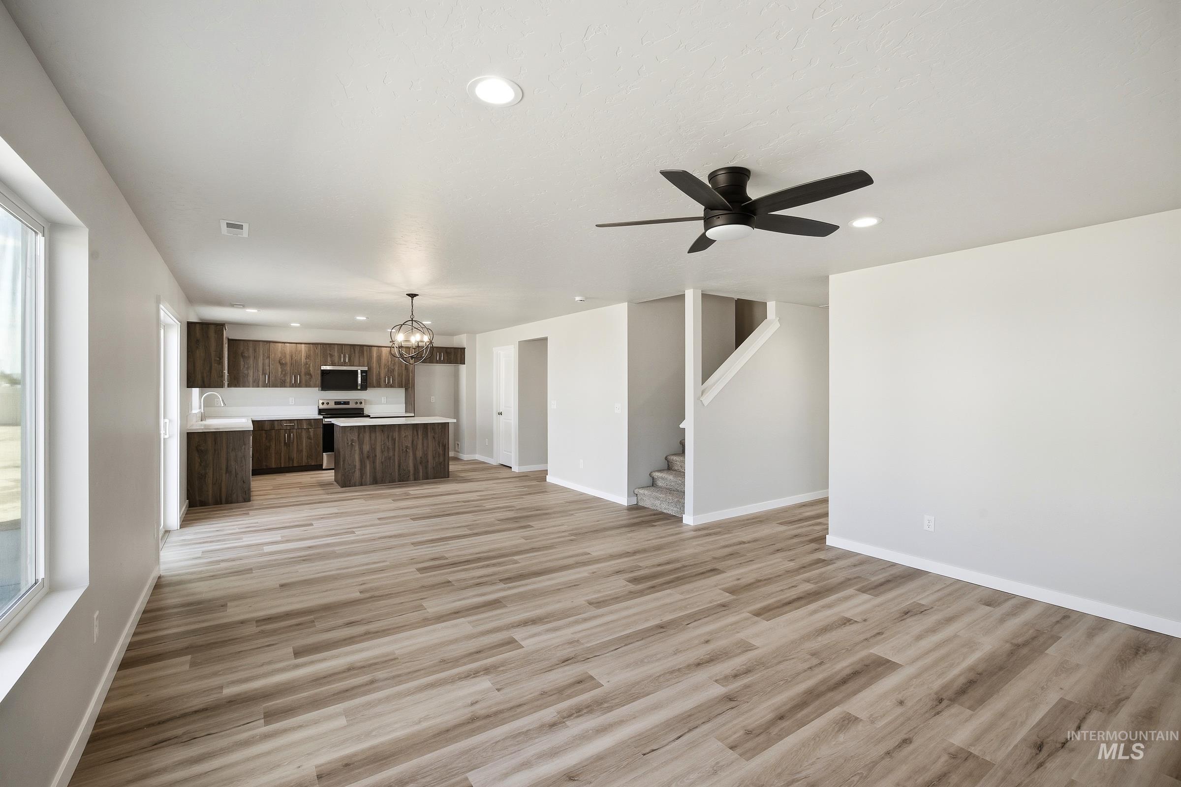 496 Waverly Ave, Middleton, Idaho 83644, 4 Bedrooms, 2.5 Bathrooms, Residential For Sale, Price $488,990,MLS 98987165