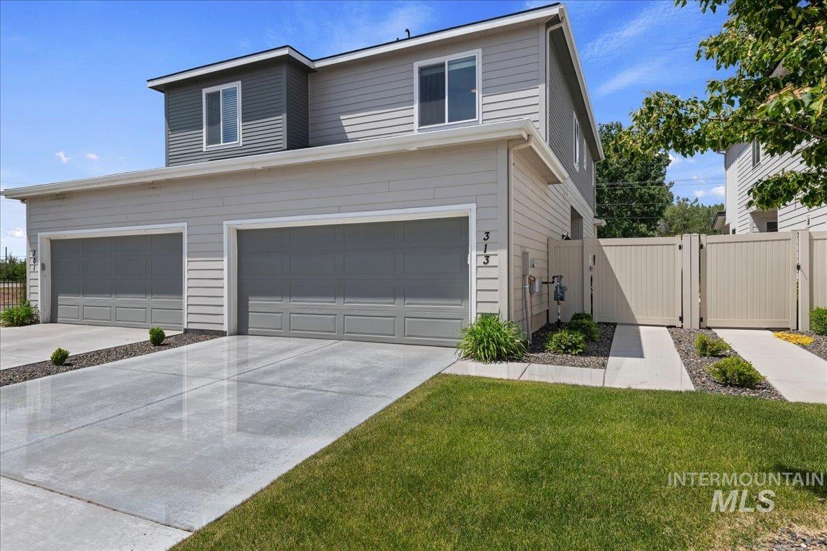 313 N Stone Canyon, Star, Idaho 83669, 3 Bedrooms, 2.5 Bathrooms, Residential For Sale, Price $365,000, 98987171