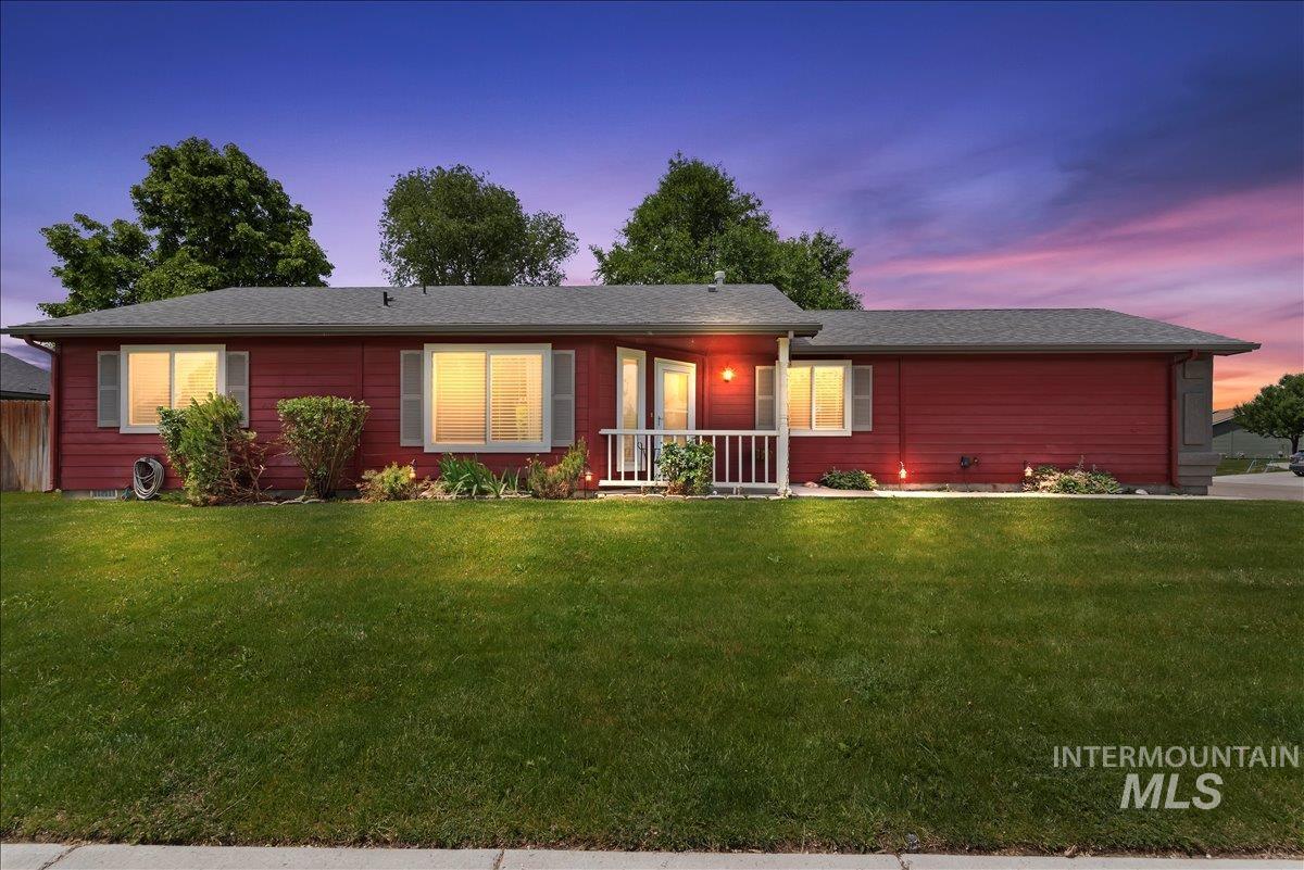 329 Palace Way, Nampa, Idaho 83687, 3 Bedrooms, 1 Bathroom, Residential For Sale, Price $358,000, 98987173