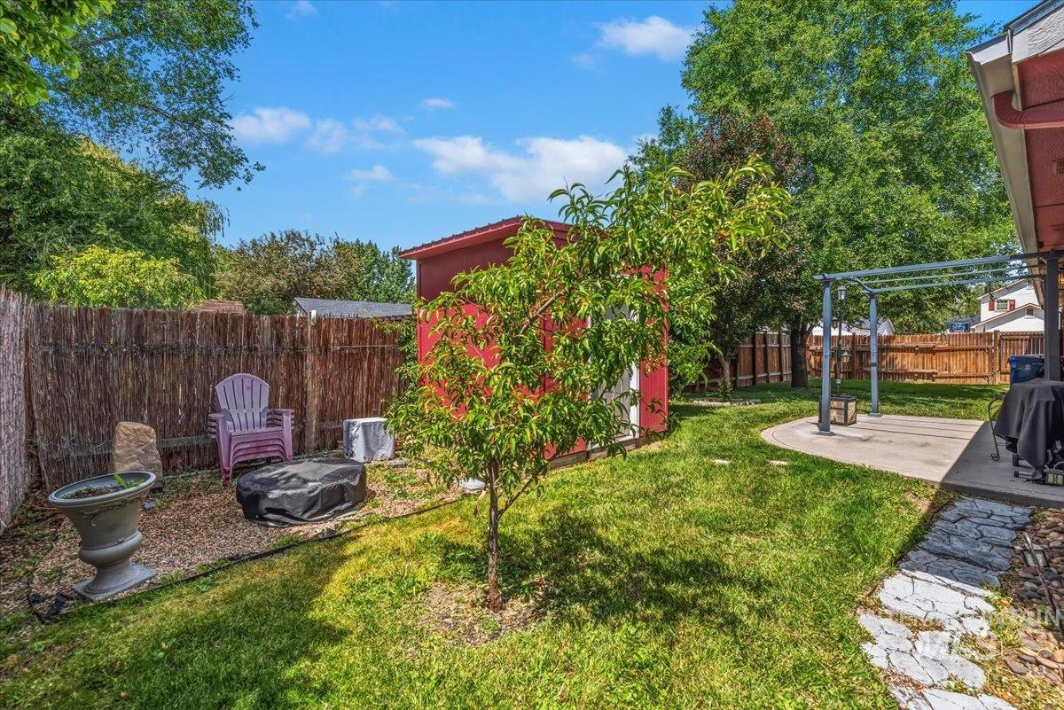 329 Palace Way, Nampa, Idaho 83687, 3 Bedrooms, 1 Bathroom, Residential For Sale, Price $358,000, 98987173