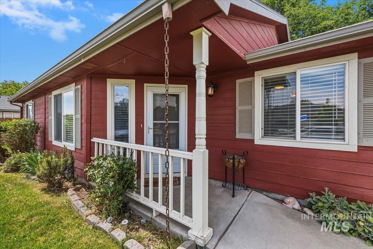 329 Palace Way, Nampa, Idaho 83687, 3 Bedrooms, 1 Bathroom, Residential For Sale, Price $358,000, 98987173