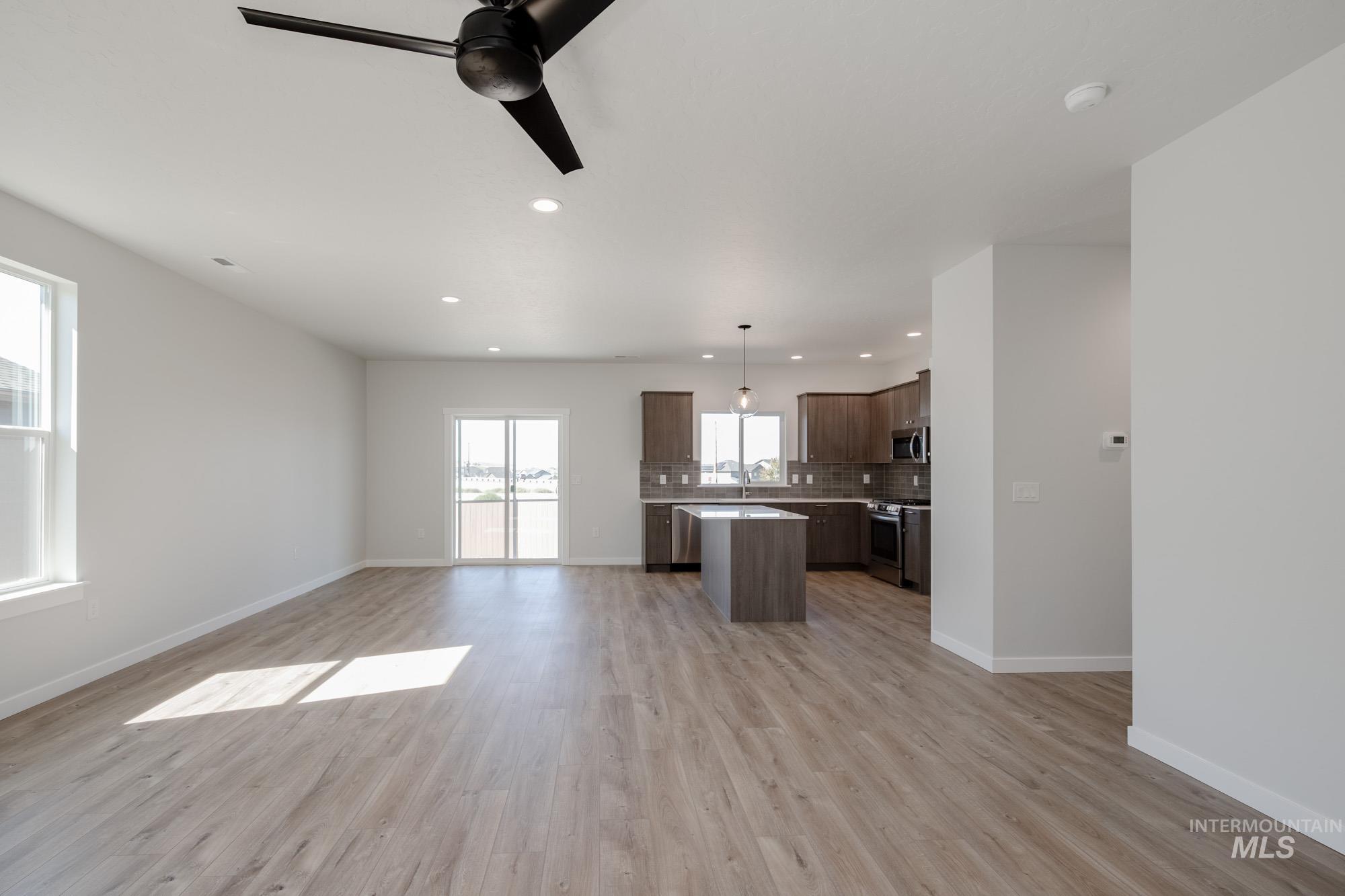 2055 S Border Way, Meridian, Idaho 83642, 4 Bedrooms, 2 Bathrooms, Residential For Sale, Price $549,990, 98987176