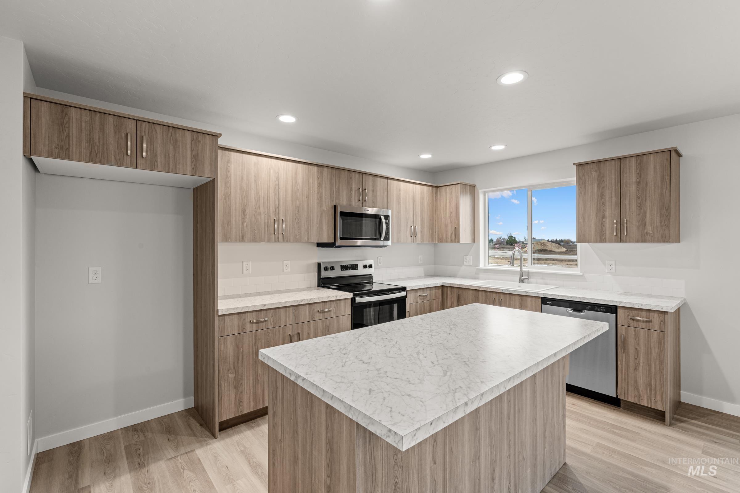 13693 Redway Ct, Caldwell, Idaho 83607, 5 Bedrooms, 3 Bathrooms, Residential For Sale, Price $484,990, 98987178