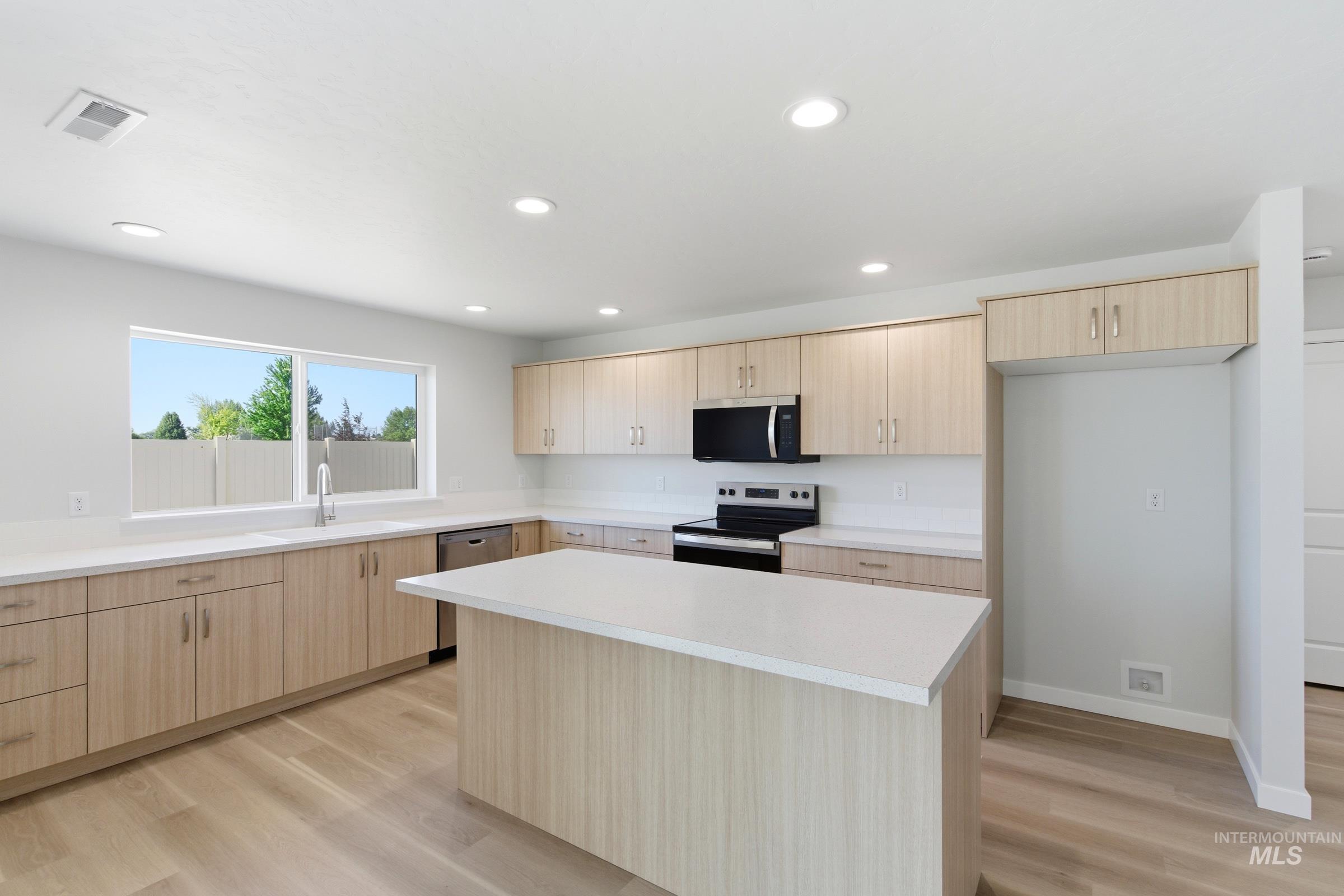 13677 Redway Ct, Caldwell, Idaho 83607, 5 Bedrooms, 2.5 Bathrooms, Residential For Sale, Price $499,990, 98987179