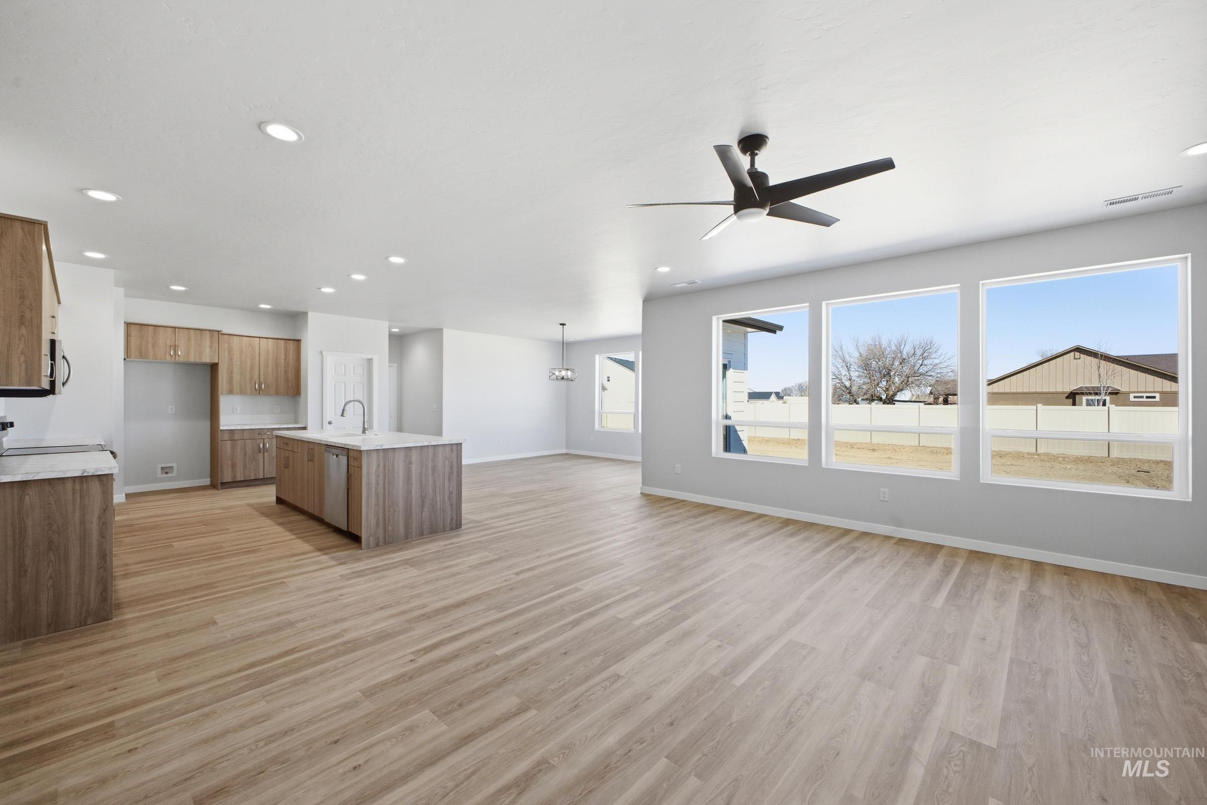 13633 Redway Ct, Caldwell, Idaho 83607, 4 Bedrooms, 3.5 Bathrooms, Residential For Sale, Price $579,990, 98987180