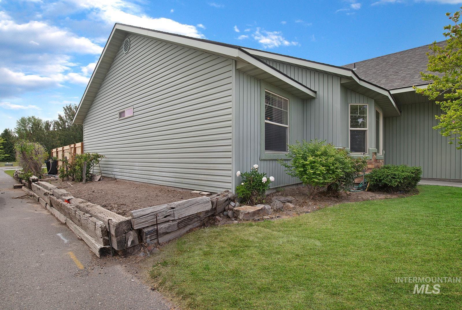 681 Creekside Way, Twin Falls, Idaho 83301, 4 Bedrooms, 2.5 Bathrooms, Residential For Sale, Price $424,900, 98987181