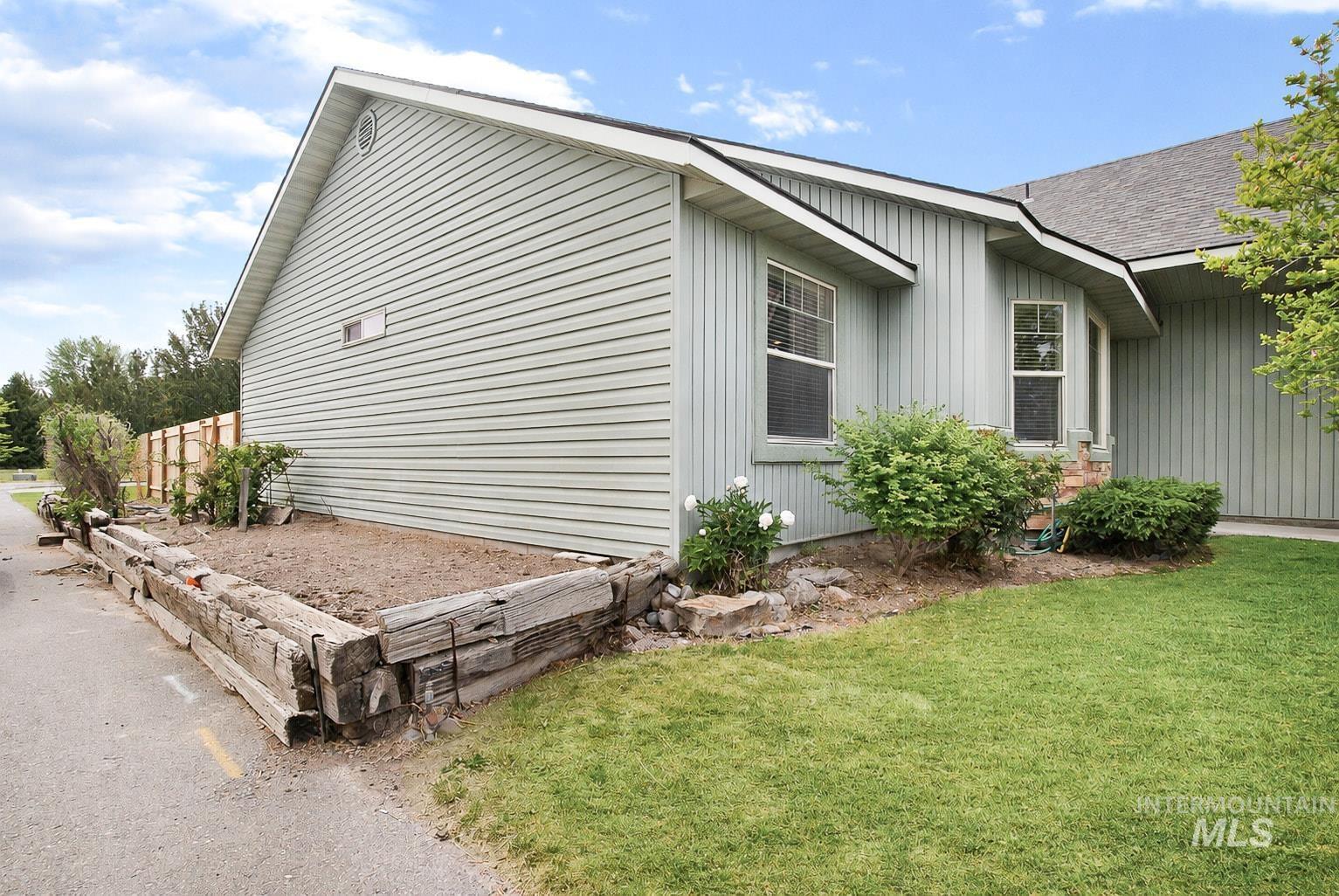 681 Creekside Way, Twin Falls, Idaho 83301, 4 Bedrooms, 2.5 Bathrooms, Residential For Sale, Price $424,900, 98987181