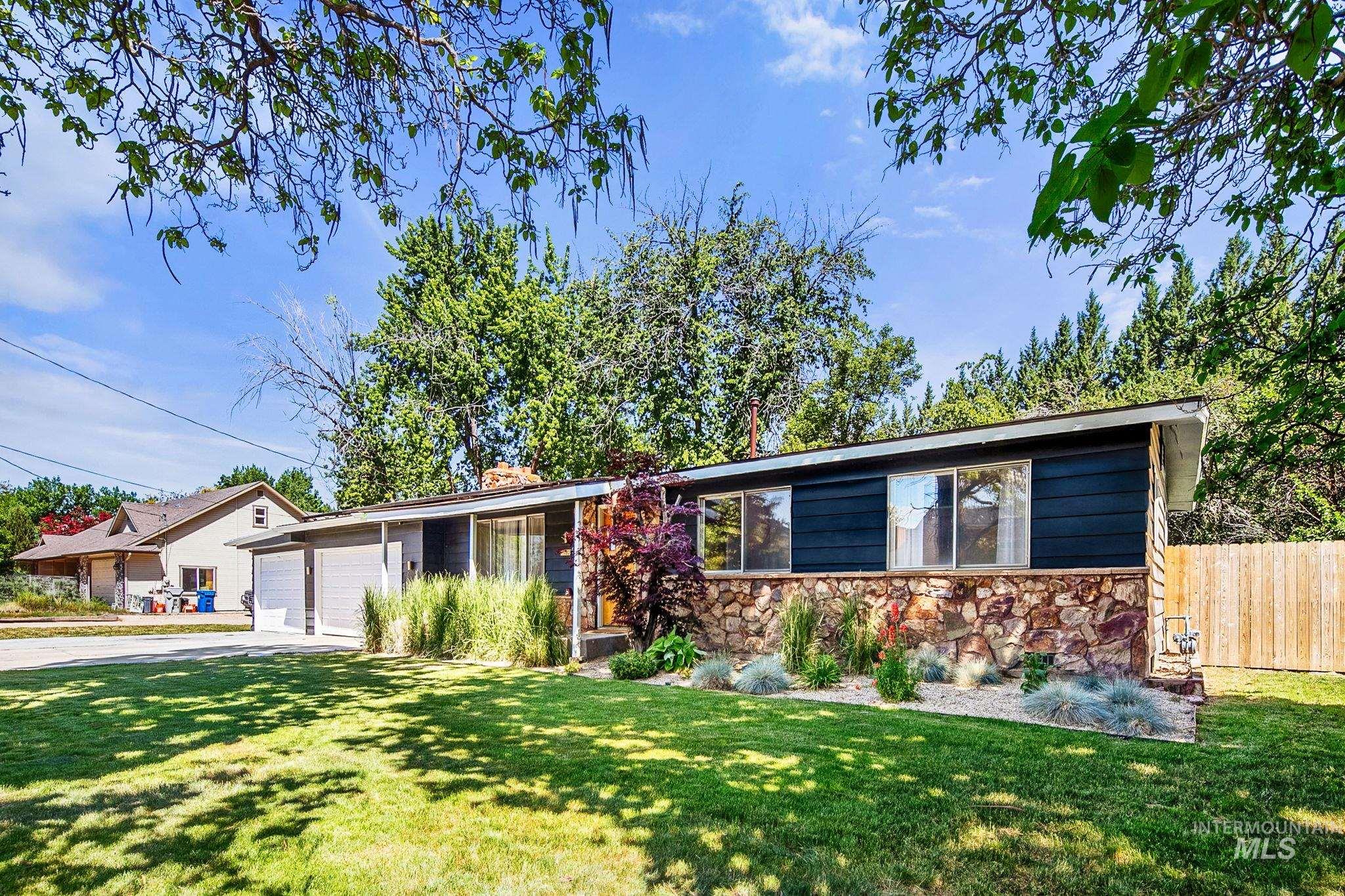 7720 W Preece Dr, Boise, Idaho 83704, 3 Bedrooms, 2 Bathrooms, Residential For Sale, Price $499,000, 98987182