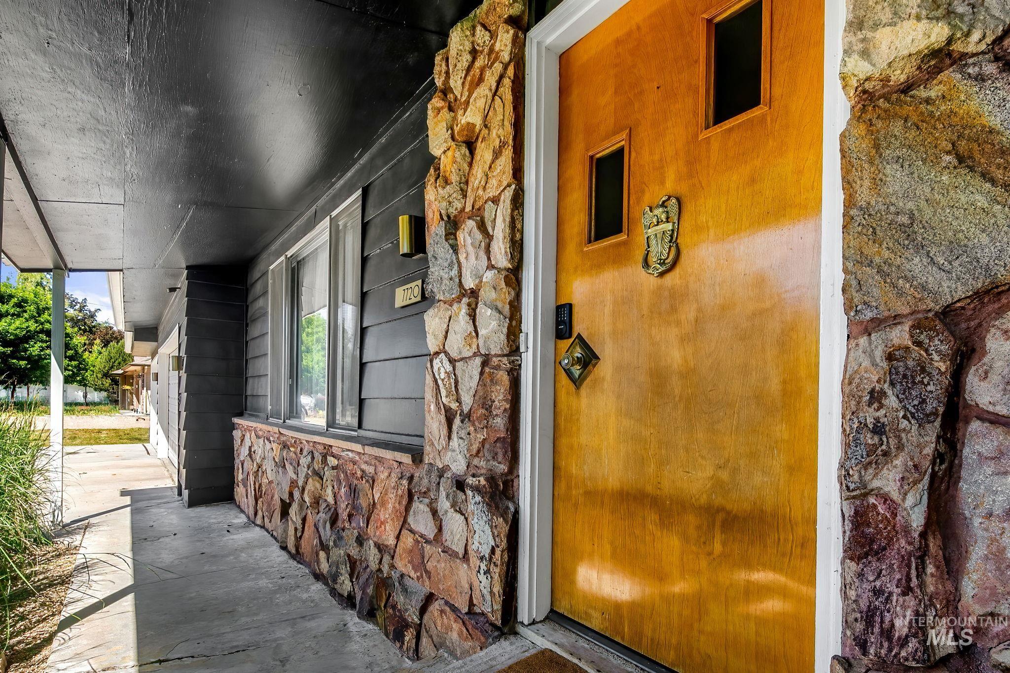 7720 W Preece Dr, Boise, Idaho 83704, 3 Bedrooms, 2 Bathrooms, Residential For Sale, Price $499,000, 98987182