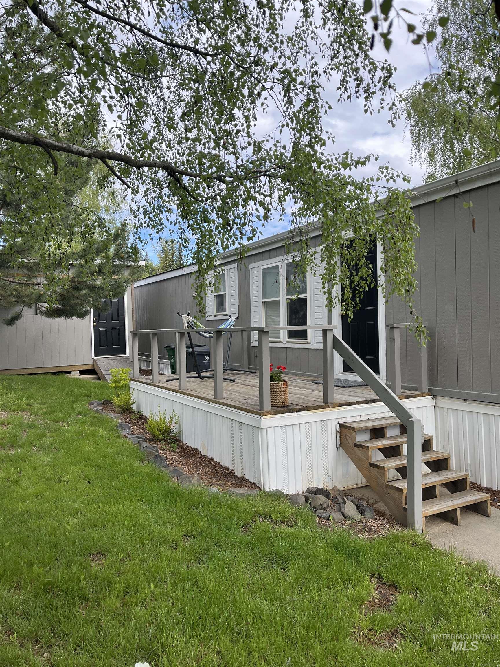 411 N Almon, Moscow, Idaho 83843, 2 Bedrooms, 2 Bathrooms, Residential For Sale, Price $73,500, 98987185