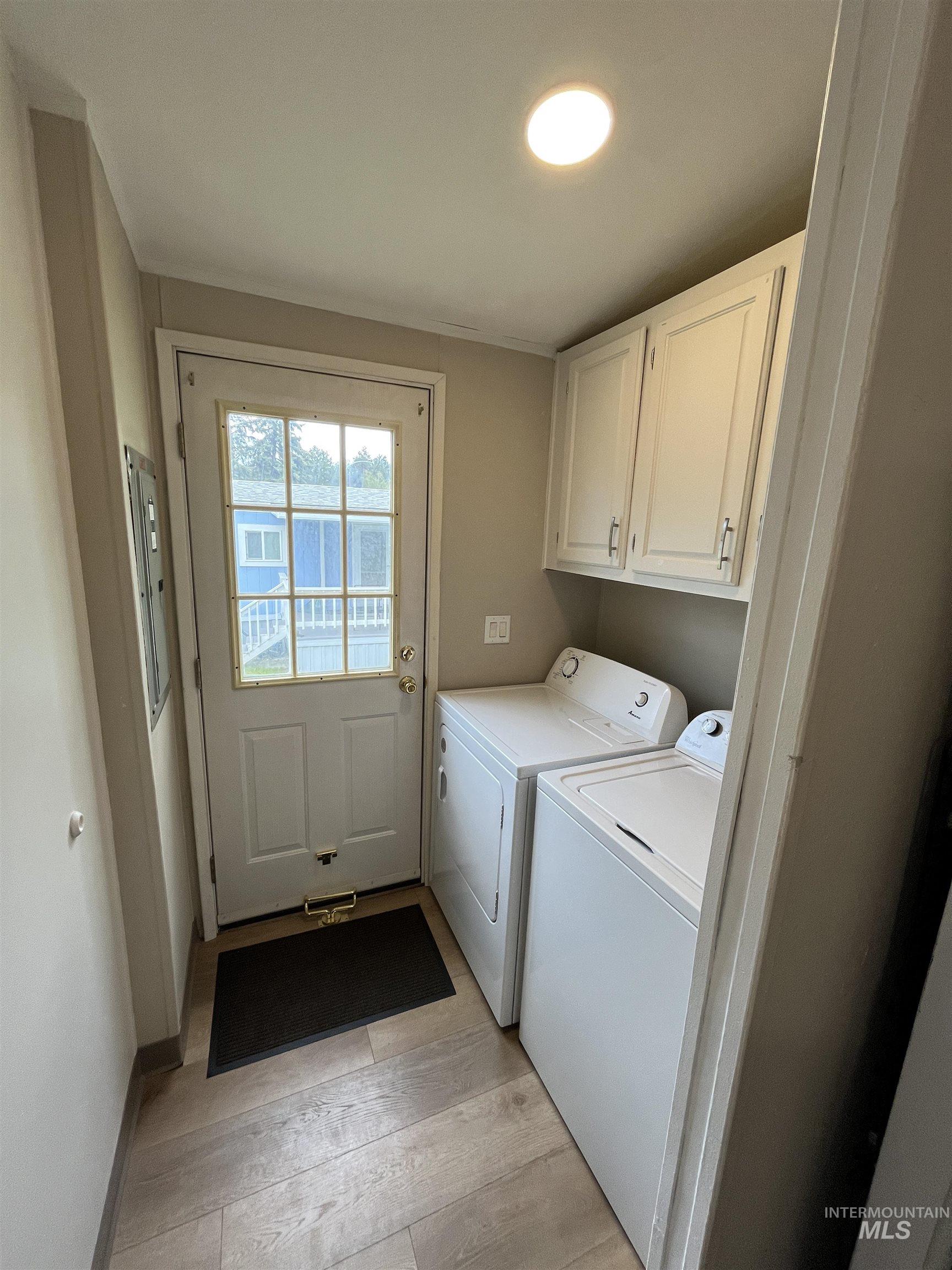 411 N Almon, Moscow, Idaho 83843, 2 Bedrooms, 2 Bathrooms, Residential For Sale, Price $73,500, 98987185
