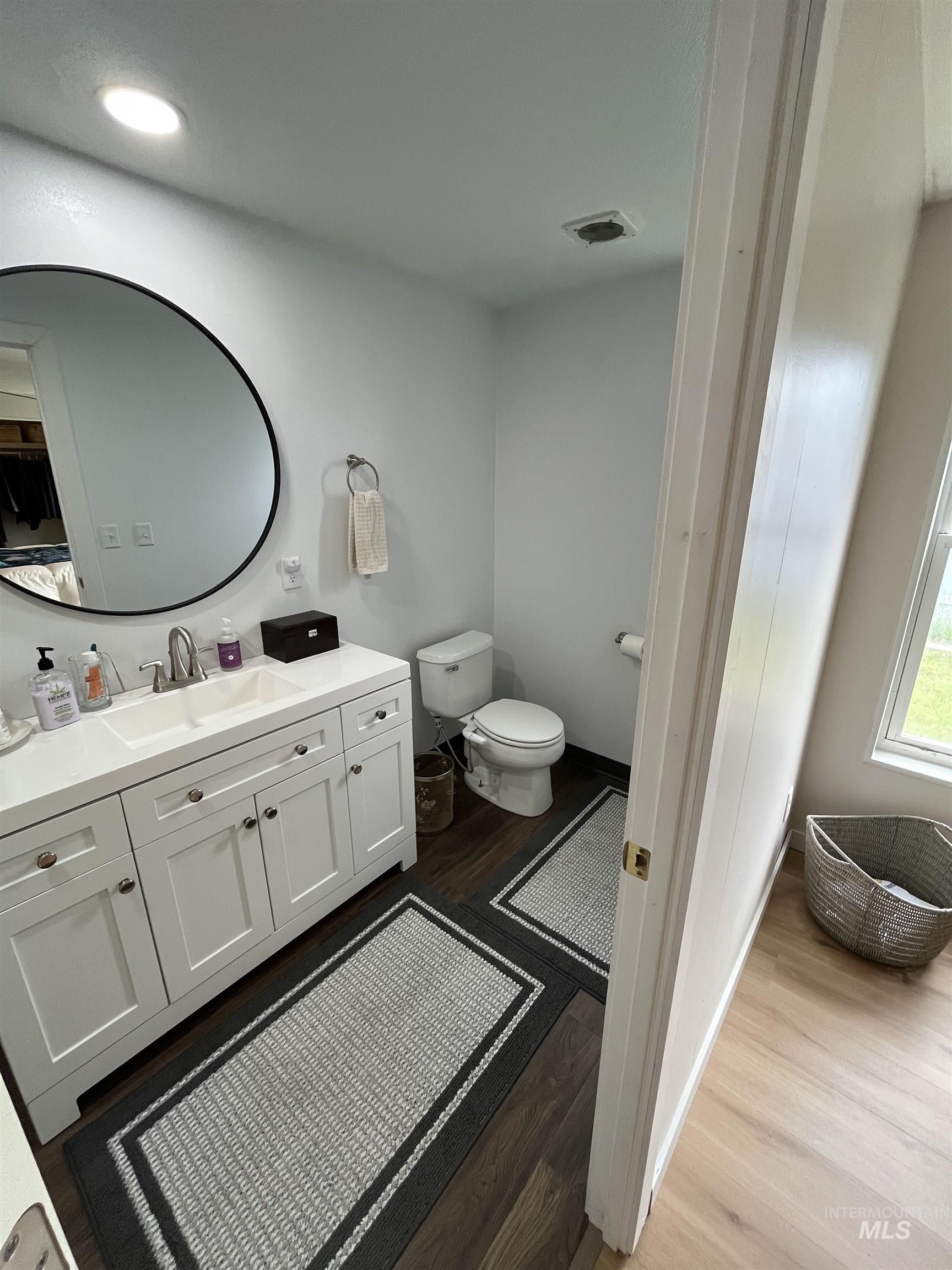 411 N Almon, Moscow, Idaho 83843, 2 Bedrooms, 2 Bathrooms, Residential For Sale, Price $73,500, 98987185