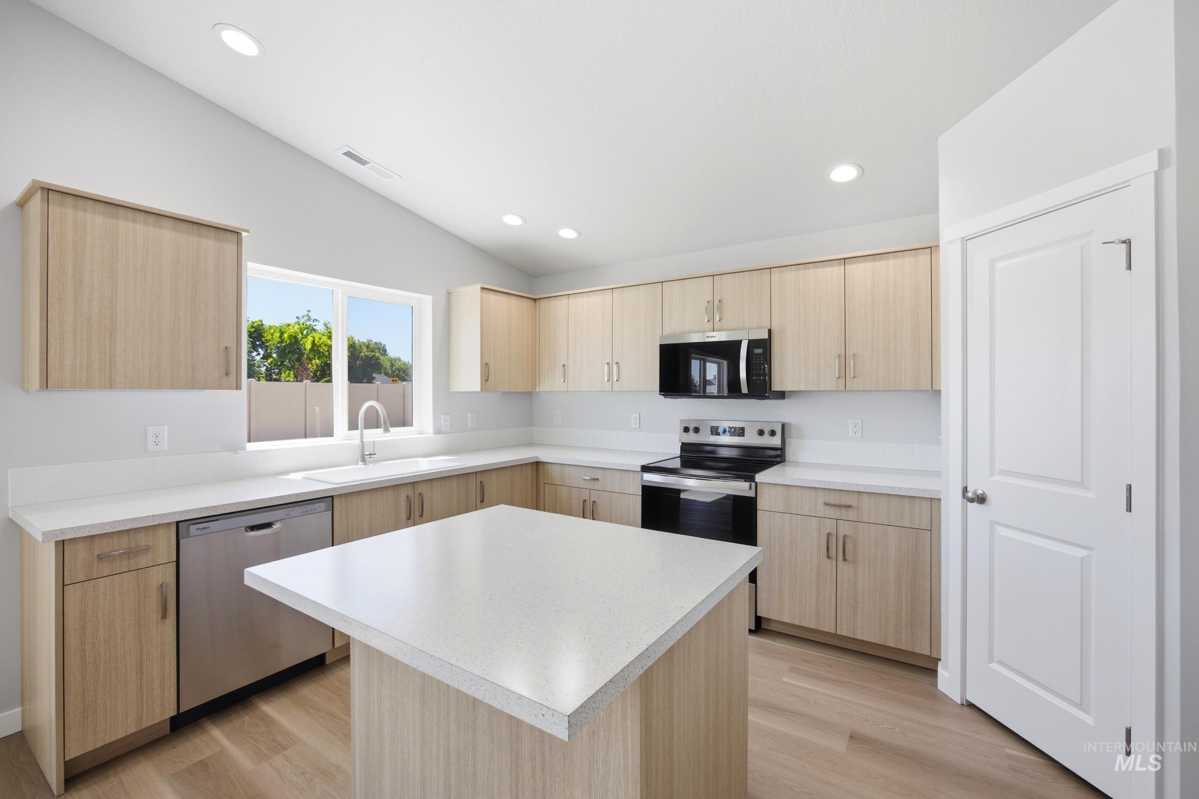 16668 N Shorthorn Lp, Nampa, Idaho 83651, 4 Bedrooms, 2 Bathrooms, Residential For Sale, Price $439,990, 98987192
