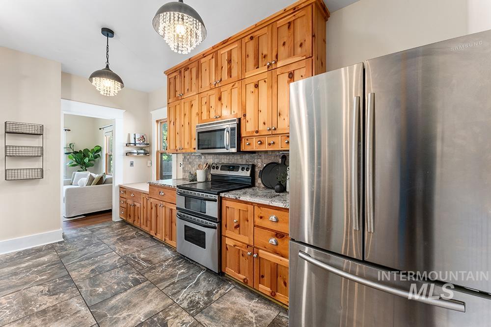 1000 N 21st, Boise, Idaho 83702, 3 Bedrooms, 3 Bathrooms, Residential For Sale, Price $1,089,000, 98987194