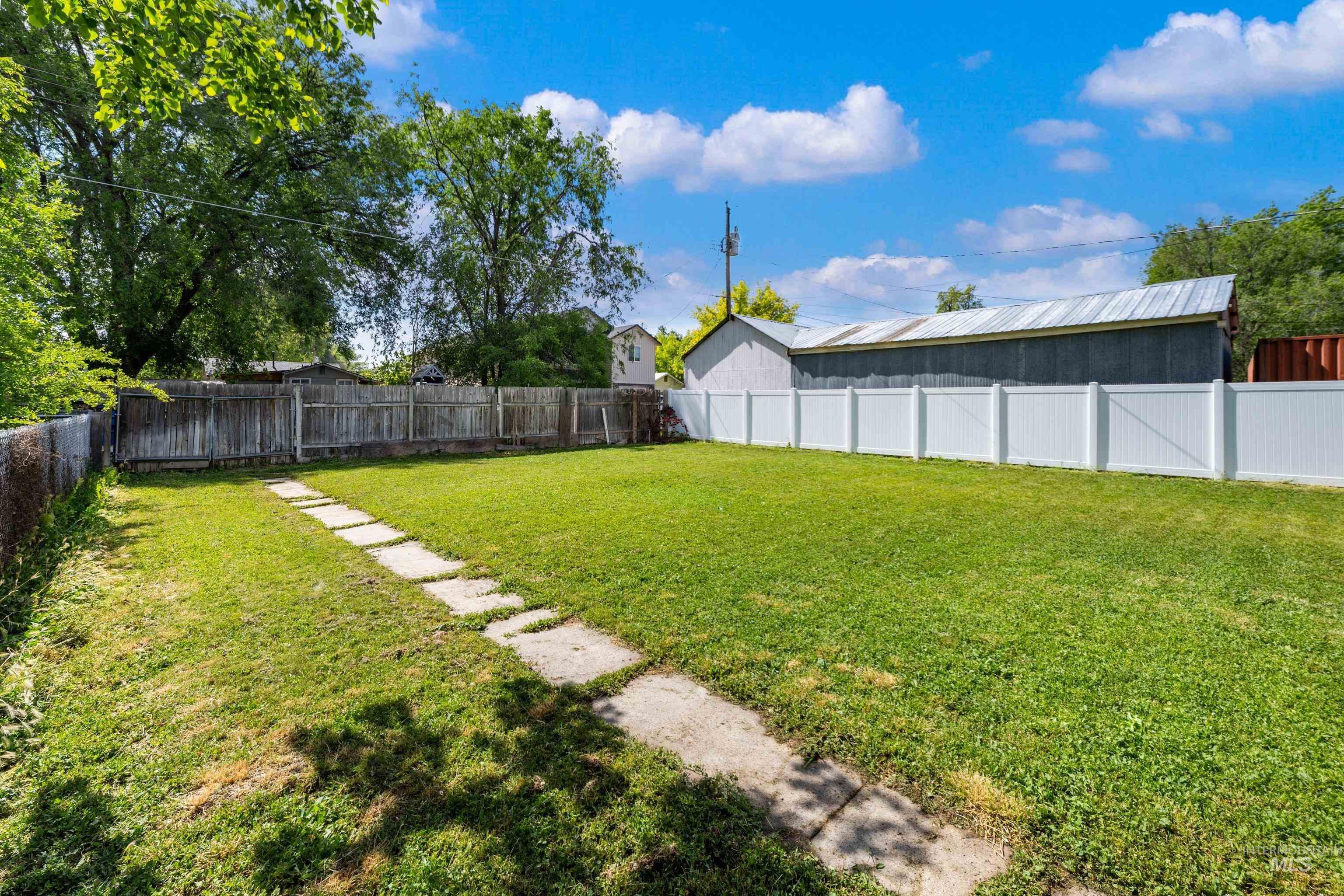 1116 9th Ave S, Nampa, Idaho 83651, 4 Bedrooms, 1 Bathroom, Residential For Sale, Price $315,000, 98987196