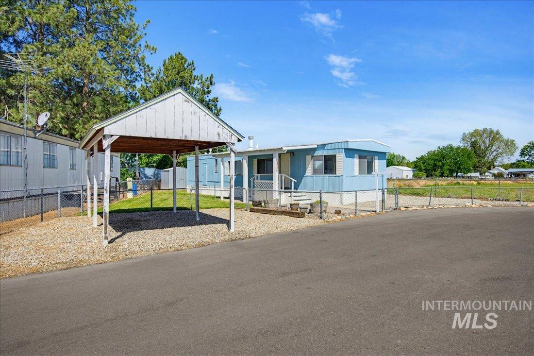 1600 E Main St, Emmett, Idaho 83617, 2 Bedrooms, 1 Bathroom, Residential For Sale, Price $59,500, 98987198