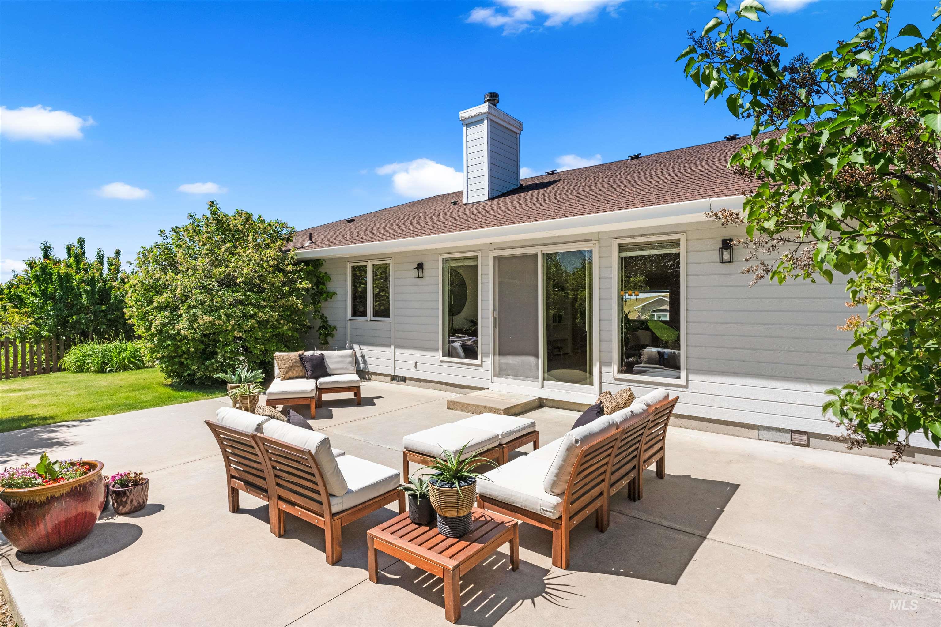 4156 N La Mesita Way, Boise, Idaho 83702, 5 Bedrooms, 2.5 Bathrooms, Residential For Sale, Price $1,375,000, 98987200