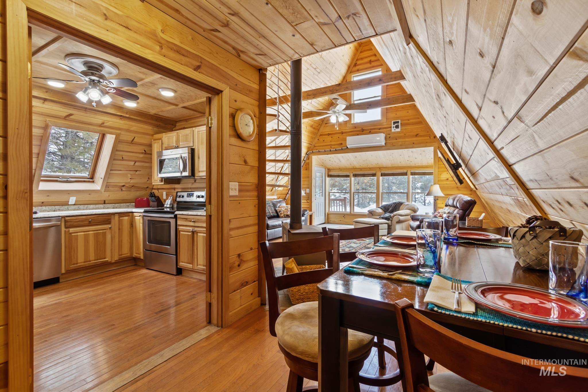 60 Wilderness Ranch Rd, Boise, Idaho 83716, 2 Bedrooms, 2 Bathrooms, Residential For Sale, Price $545,000, 98987201