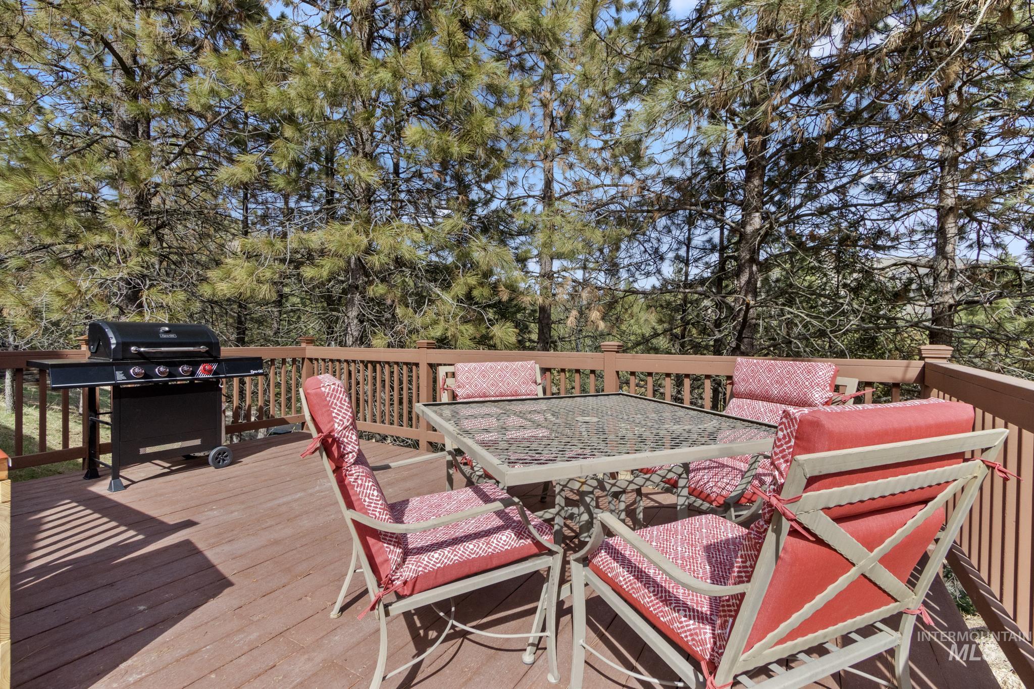 60 Wilderness Ranch Rd, Boise, Idaho 83716, 2 Bedrooms, 2 Bathrooms, Residential For Sale, Price $545,000, 98987201