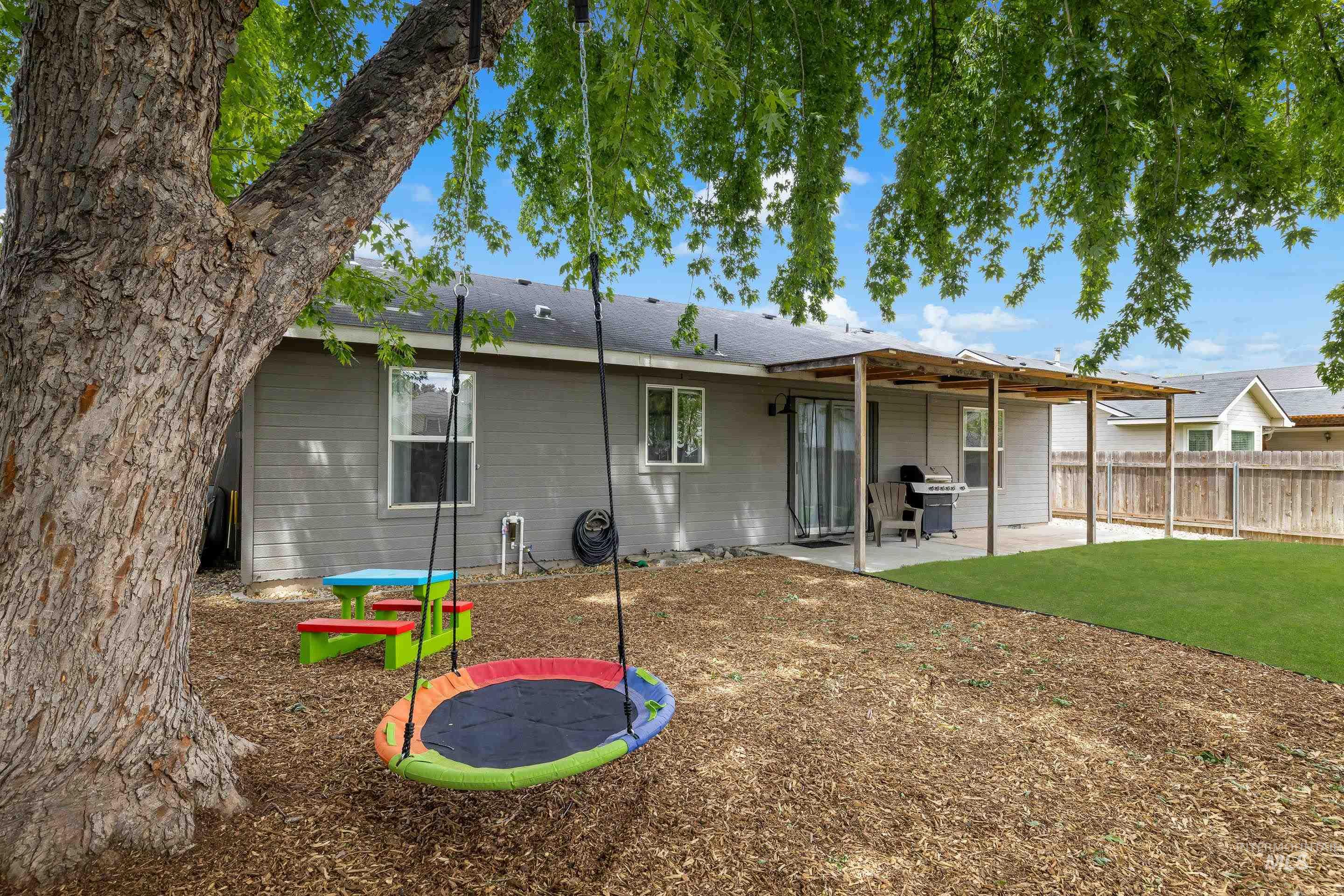 14285 Tara Street, Caldwell, Idaho 83607, 3 Bedrooms, 2 Bathrooms, Residential For Sale, Price $365,000, 98987202