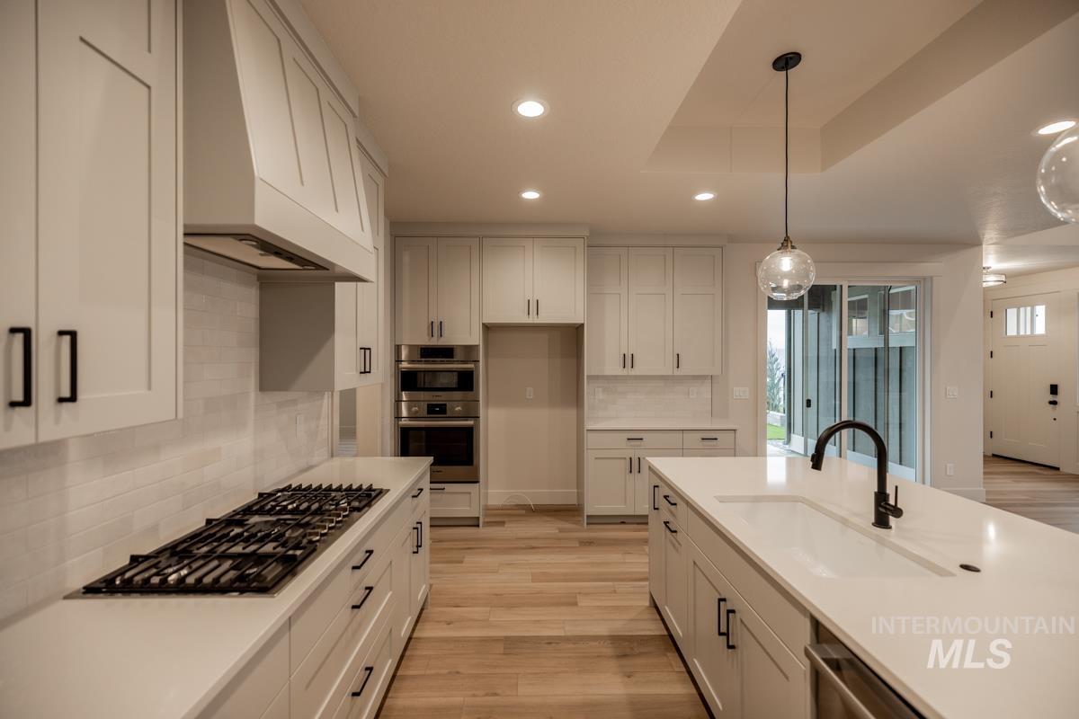 989 E Escalation St, Meridian, Idaho 83642, 3 Bedrooms, 2.5 Bathrooms, Residential For Sale, Price $594,900, 98987203