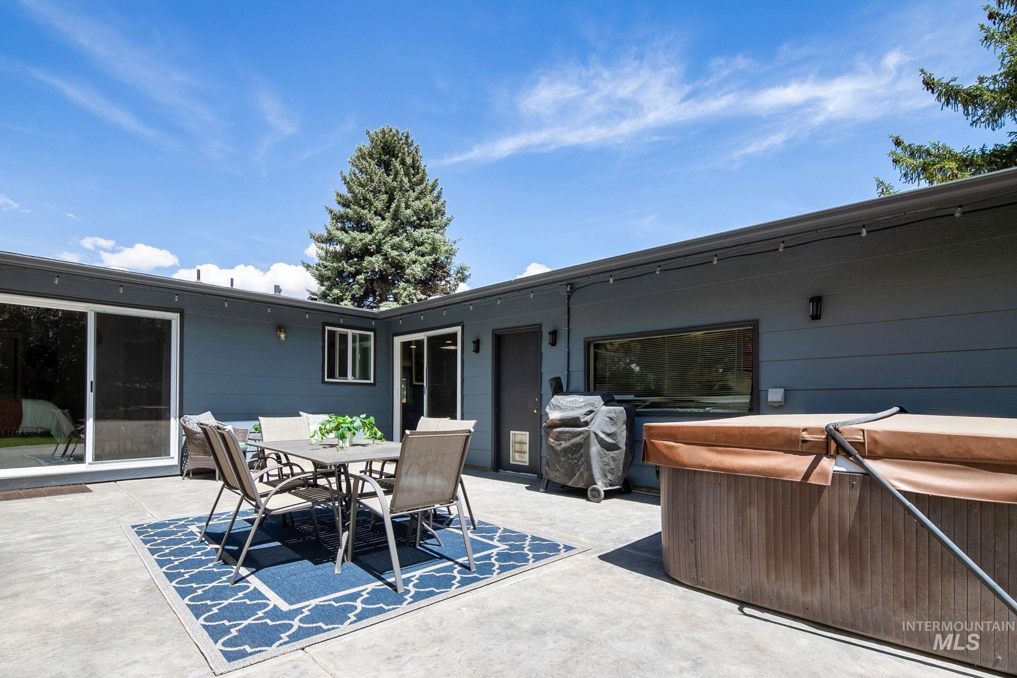 2135 N Dalton Ave, Boise, Idaho 83704, 3 Bedrooms, 2 Bathrooms, Residential For Sale, Price $479,900, 98987204