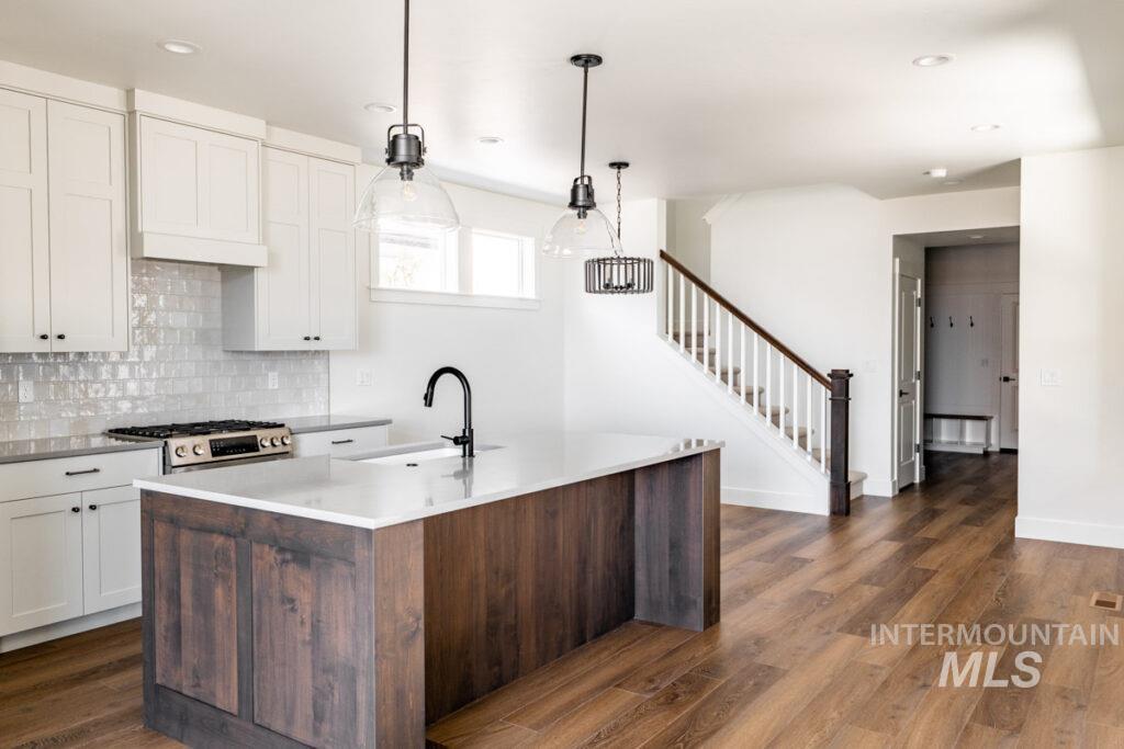 1005 E Escalation St, Meridian, Idaho 83642, 3 Bedrooms, 2.5 Bathrooms, Residential For Sale, Price $584,900, 98987207
