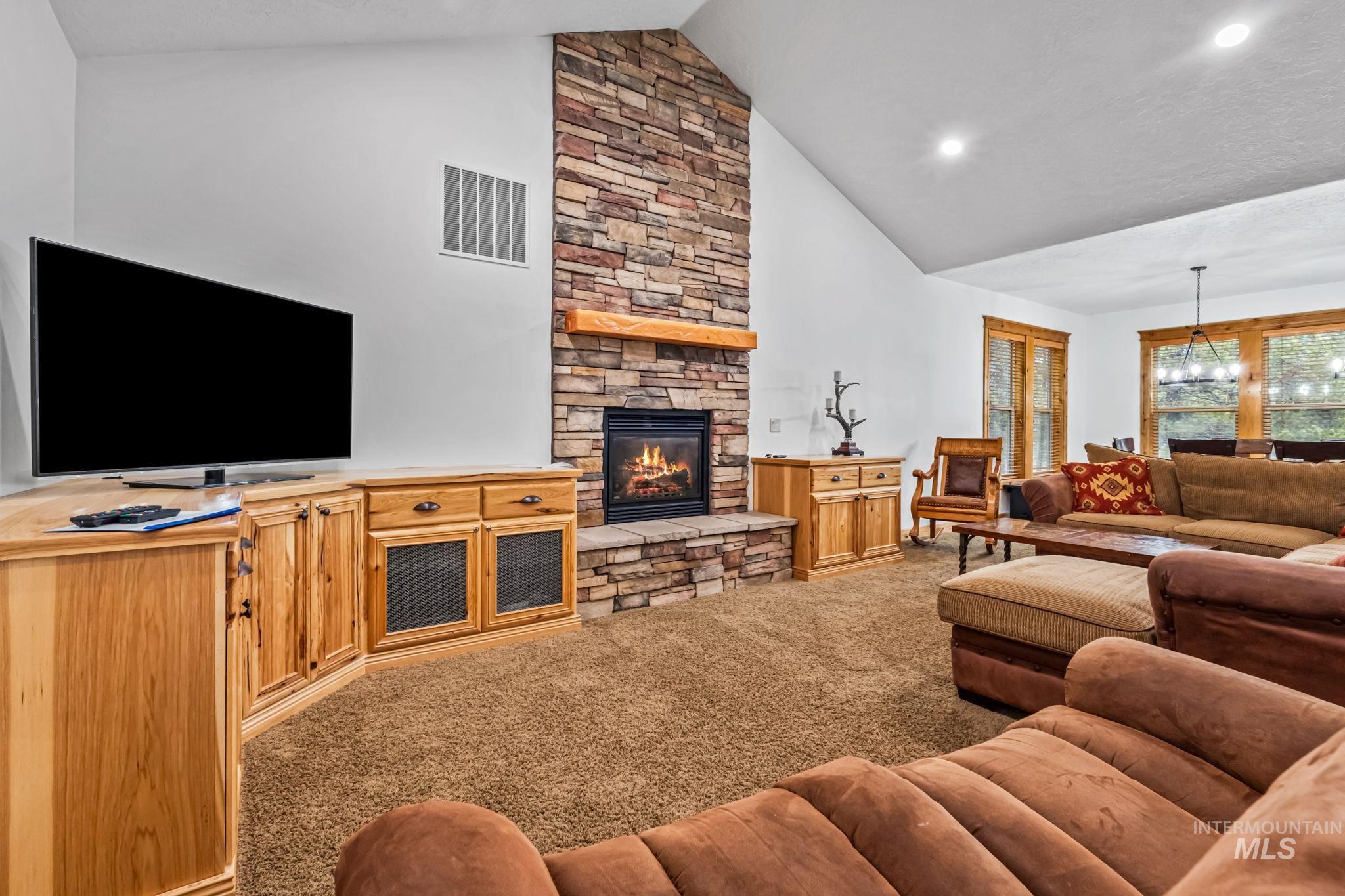 29 Pointe at Goldfork Ct., Donnelly, Idaho 83615-0000, 4 Bedrooms, 3.5 Bathrooms, Residential For Sale, Price $1,100,000, 98987208