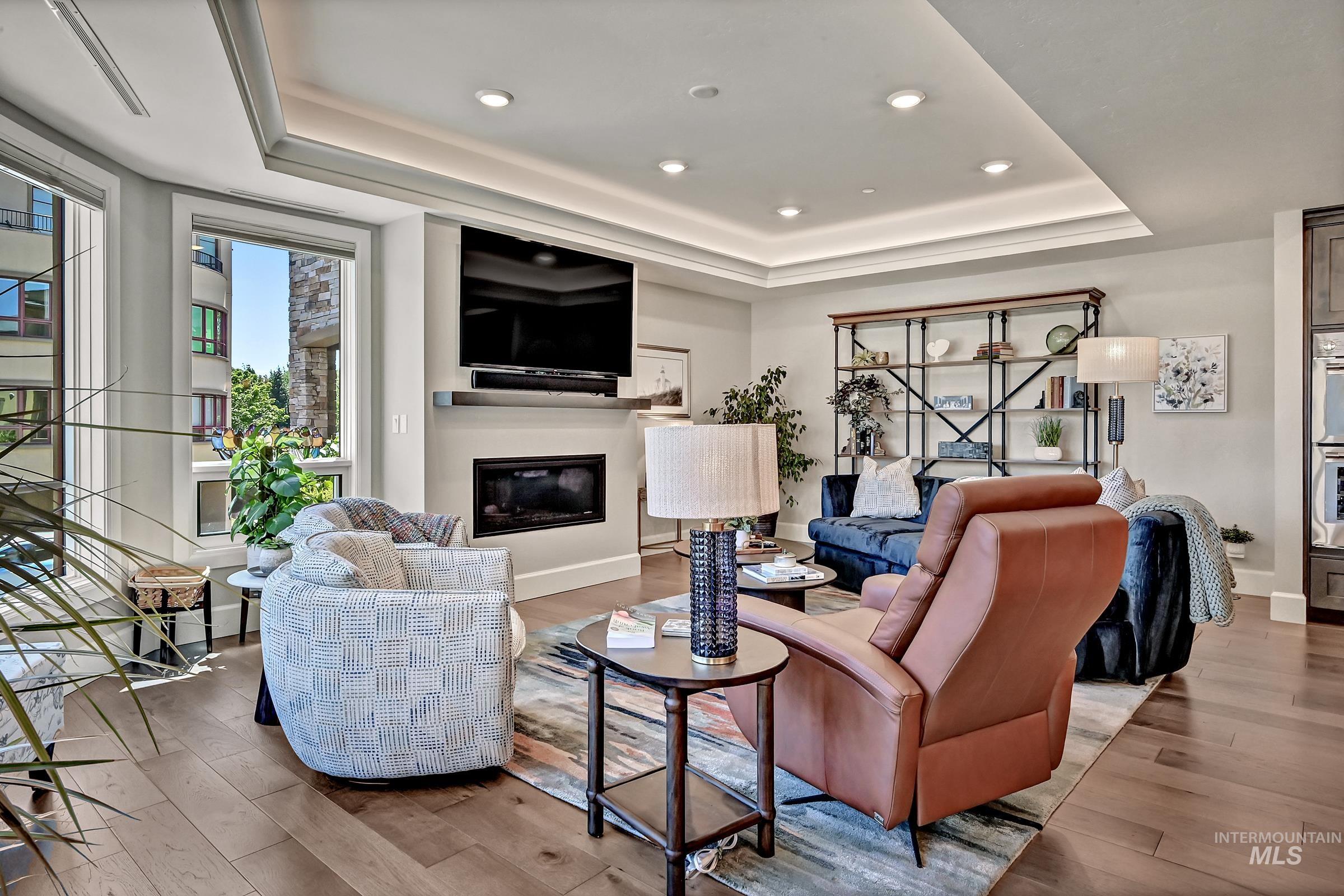 3075 W Crescent Rim Dr Apt 206, Boise, Idaho 83706-3067, 2 Bedrooms, 2.5 Bathrooms, Residential For Sale, Price $1,000,000, 98987210