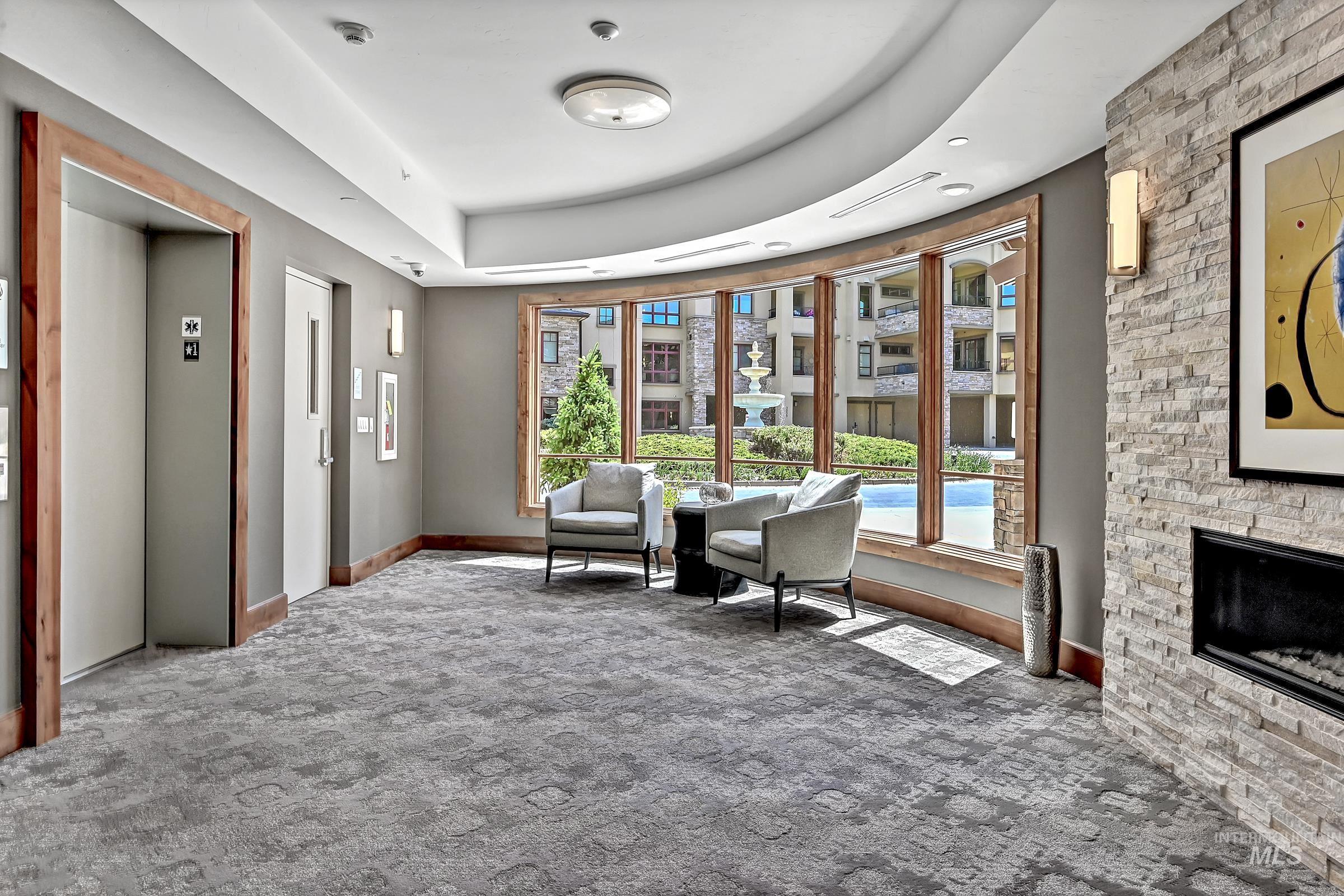 3075 W Crescent Rim Dr Apt 206, Boise, Idaho 83706-3067, 2 Bedrooms, 2.5 Bathrooms, Residential For Sale, Price $1,000,000, 98987210