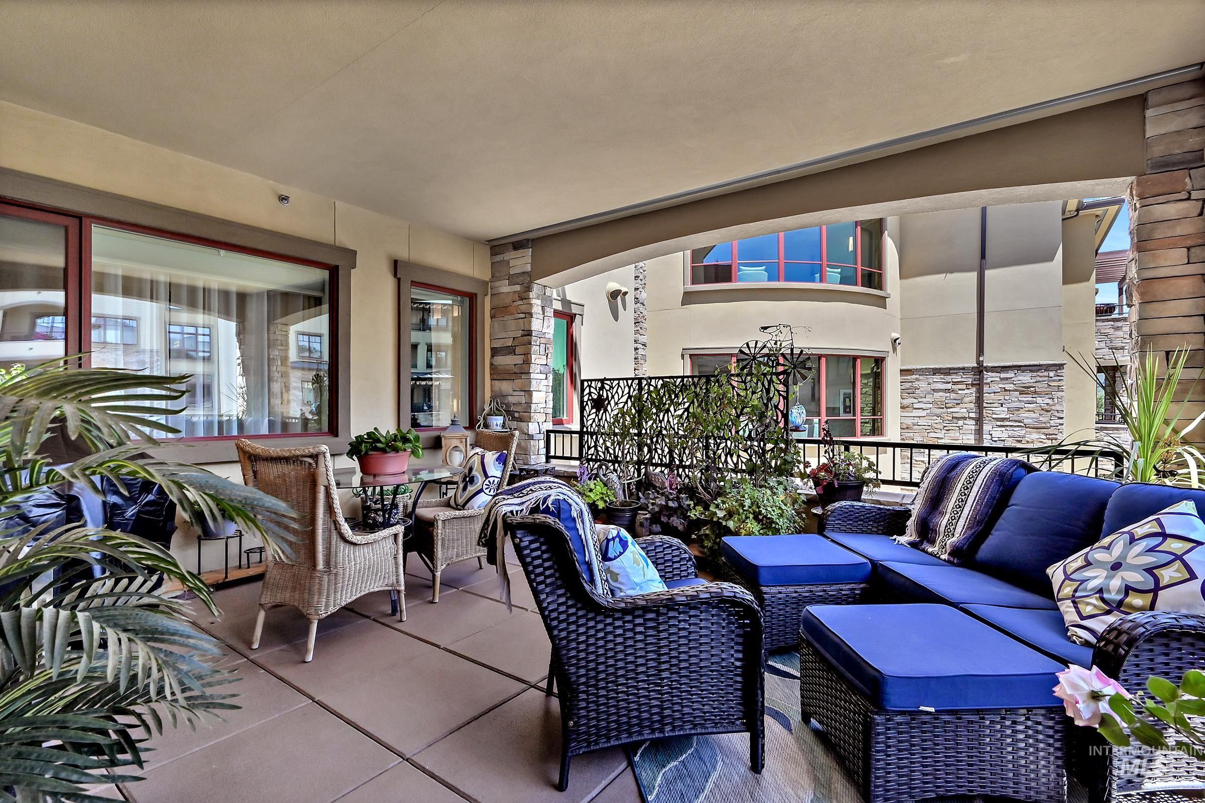 3075 W Crescent Rim Dr Apt 206, Boise, Idaho 83706-3067, 2 Bedrooms, 2.5 Bathrooms, Residential For Sale, Price $1,000,000, 98987210