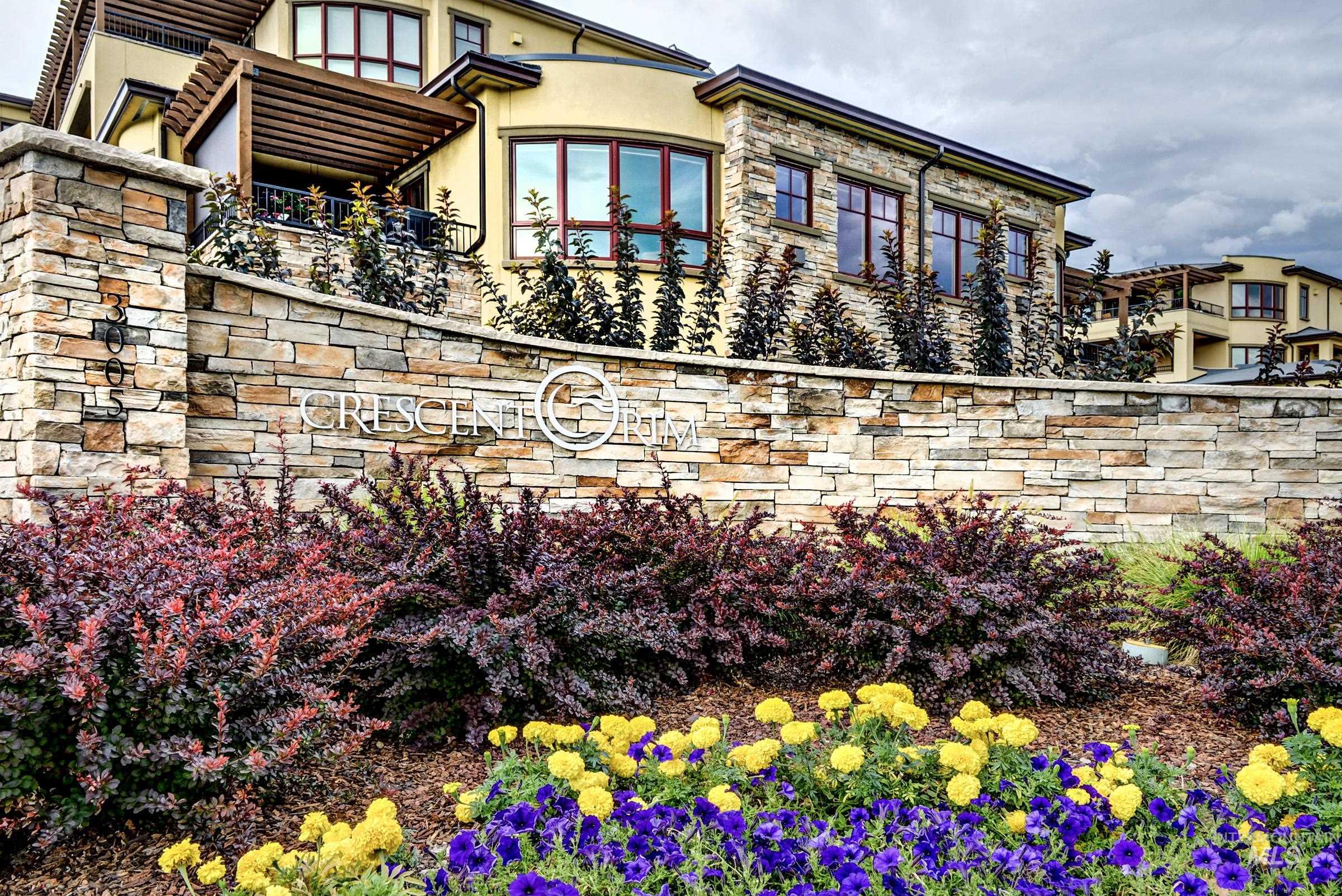 3075 W Crescent Rim Dr Apt 206, Boise, Idaho 83706-3067, 2 Bedrooms, 2.5 Bathrooms, Residential For Sale, Price $1,000,000, 98987210