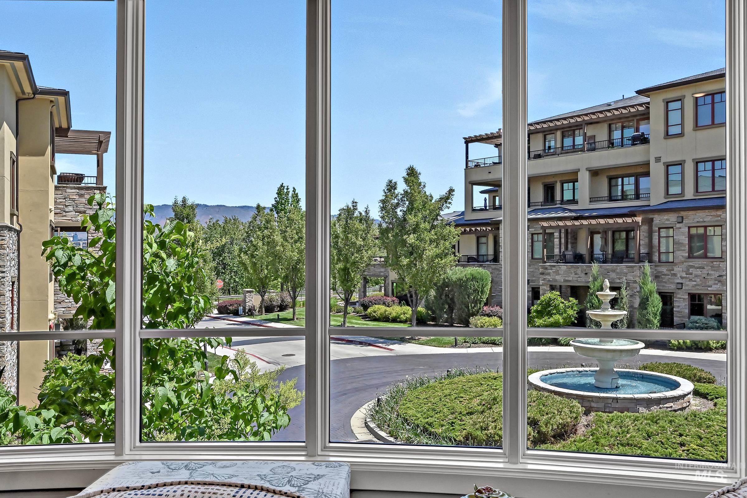 3075 W Crescent Rim Dr Apt 206, Boise, Idaho 83706-3067, 2 Bedrooms, 2.5 Bathrooms, Residential For Sale, Price $1,000,000, 98987210