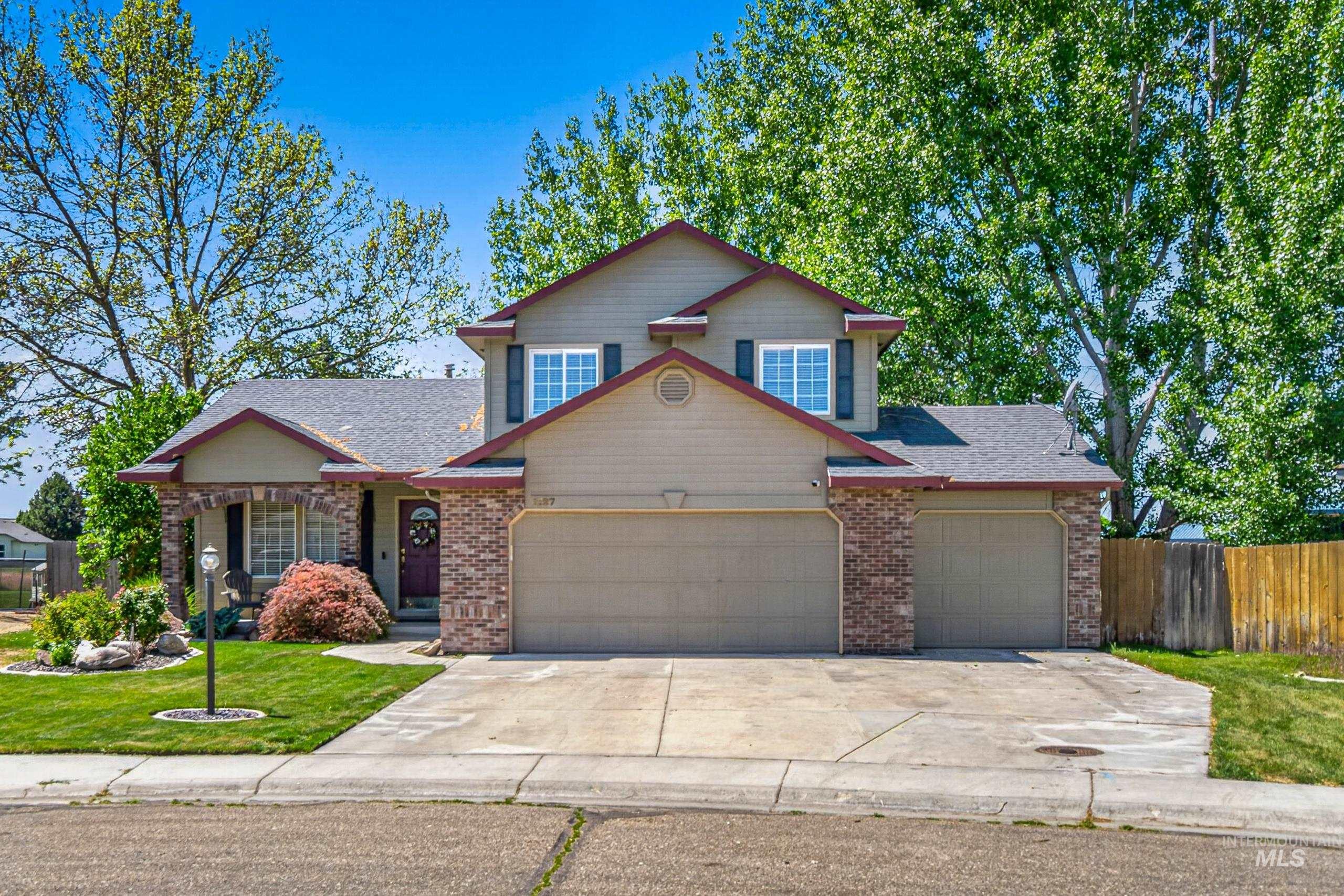 1627 Thorn Creek Ct., Nampa, Idaho 83686, 3 Bedrooms, 2.5 Bathrooms, Residential For Sale, Price $489,000, 98987213