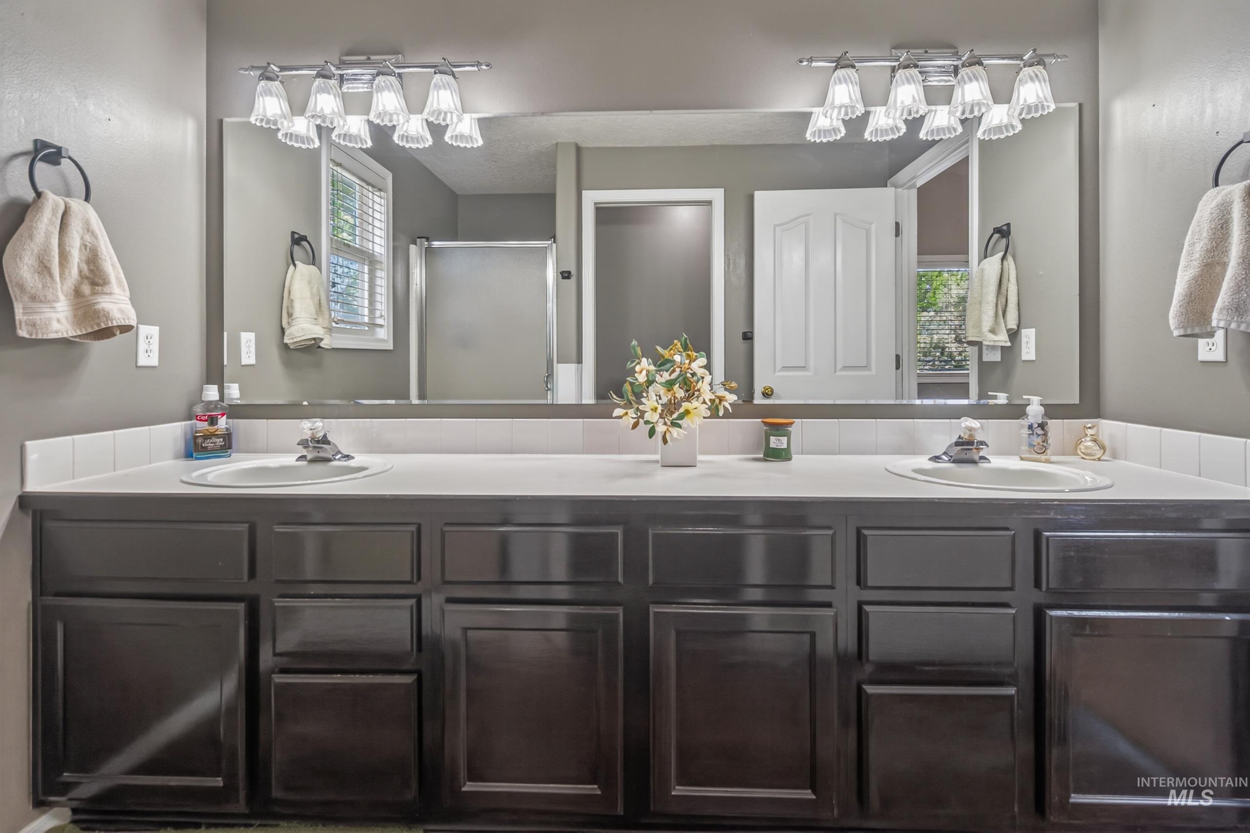1627 Thorn Creek Ct., Nampa, Idaho 83686, 3 Bedrooms, 2.5 Bathrooms, Residential For Sale, Price $489,000, 98987213