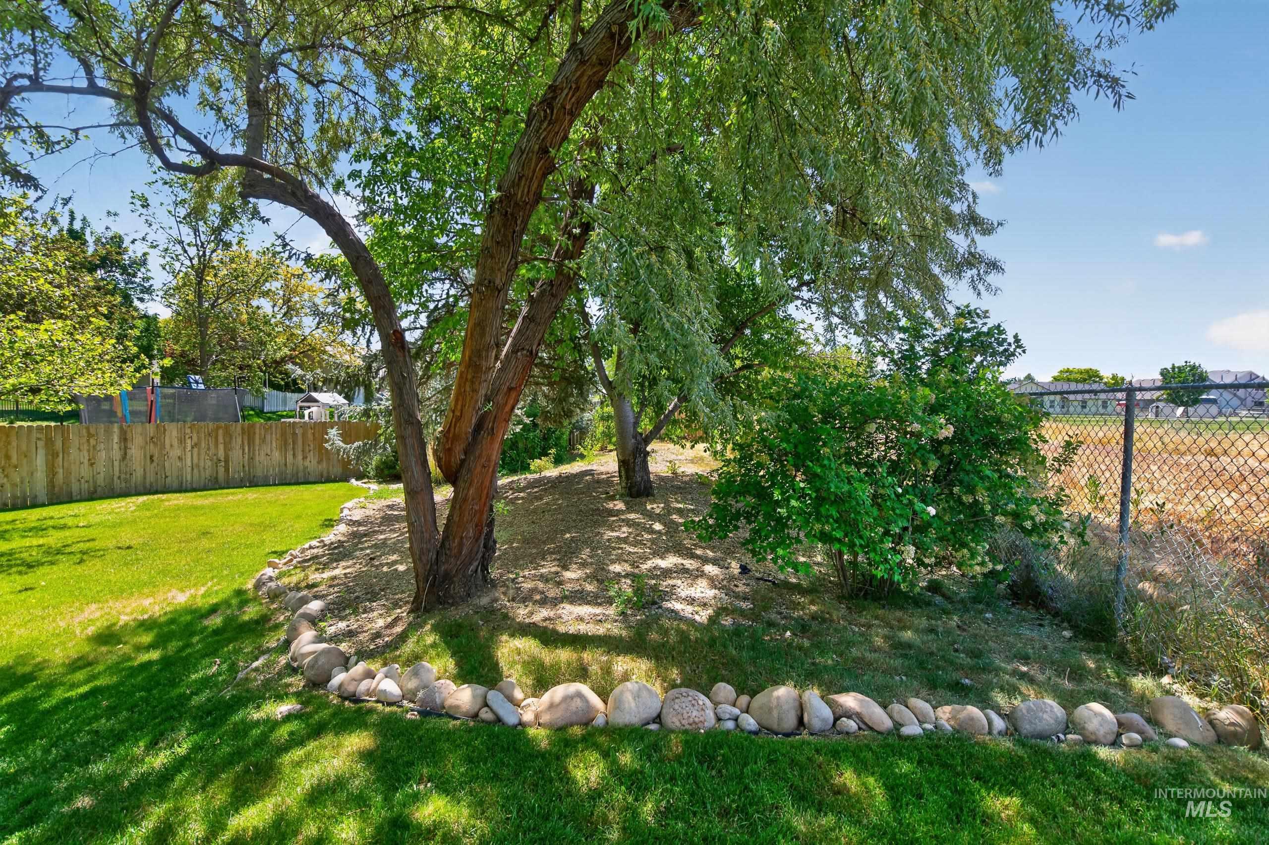 1627 Thorn Creek Ct., Nampa, Idaho 83686, 3 Bedrooms, 2.5 Bathrooms, Residential For Sale, Price $489,000, 98987213