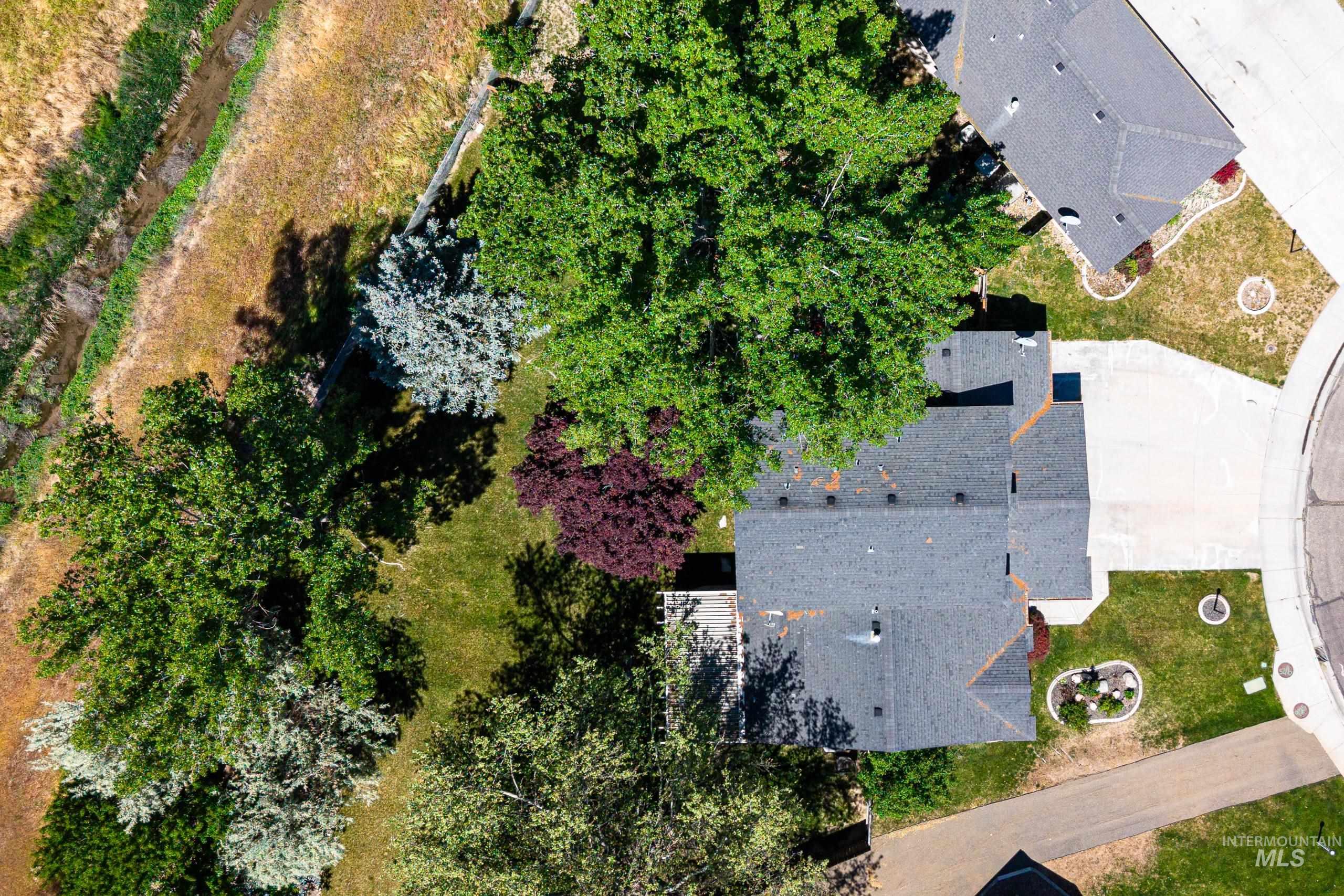 1627 Thorn Creek Ct., Nampa, Idaho 83686, 3 Bedrooms, 2.5 Bathrooms, Residential For Sale, Price $489,000, 98987213