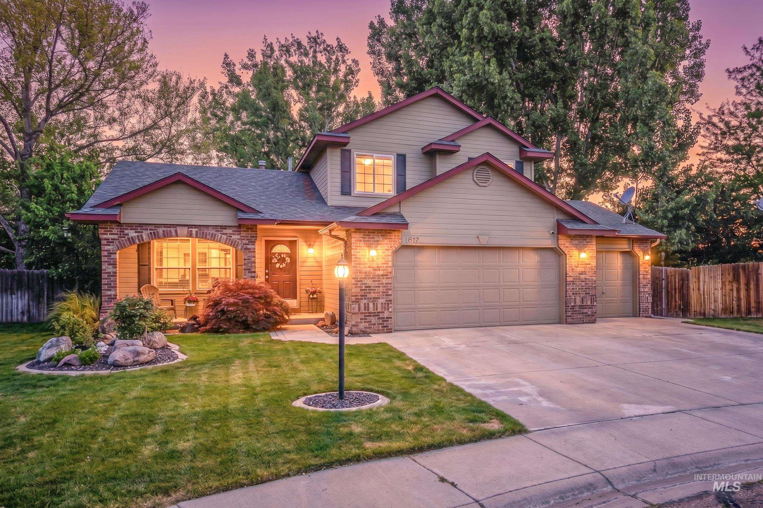 1627 Thorn Creek Ct., Nampa, Idaho 83686, 3 Bedrooms, 2.5 Bathrooms, Residential For Sale, Price $489,000, 98987213